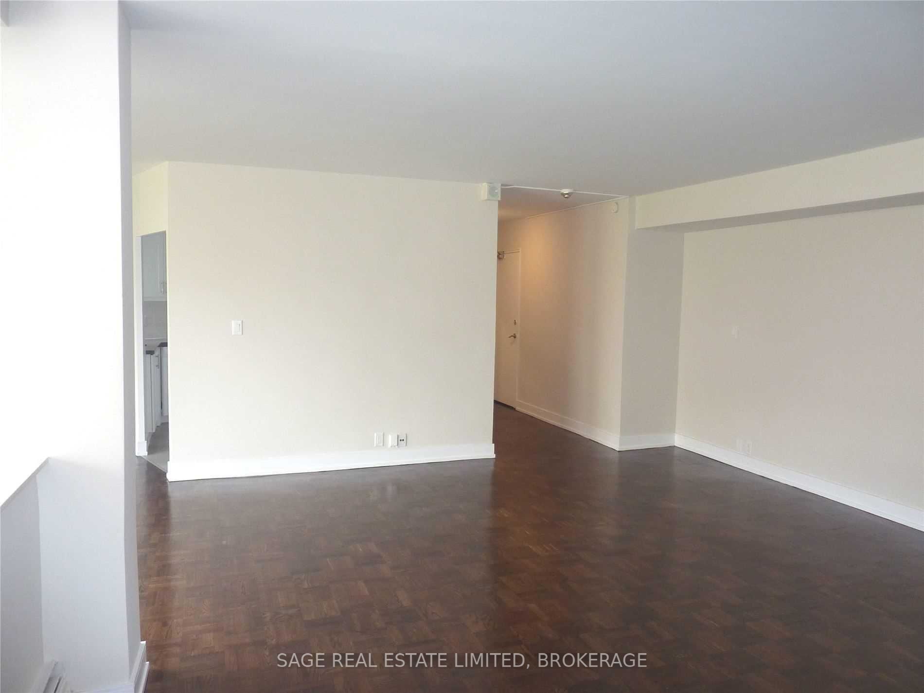 9 Deer Park Cres, #801