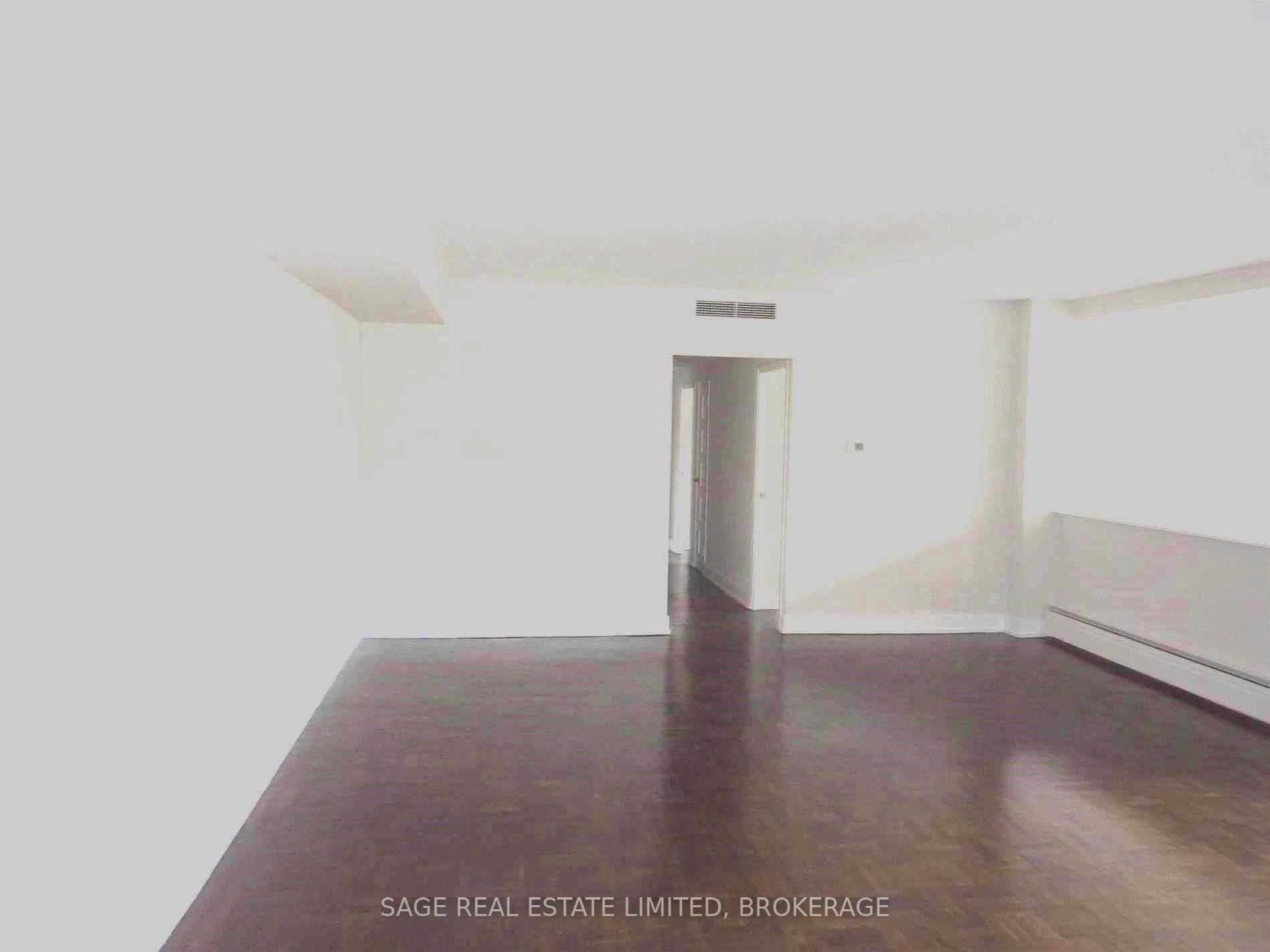 9 Deer Park Cres, #801