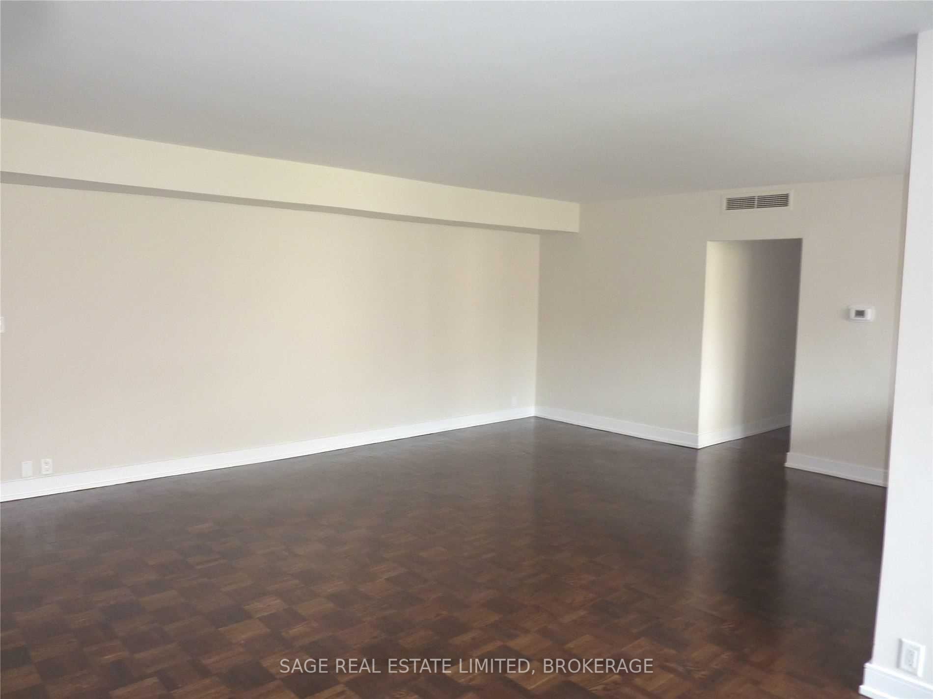 9 Deer Park Cres, #801