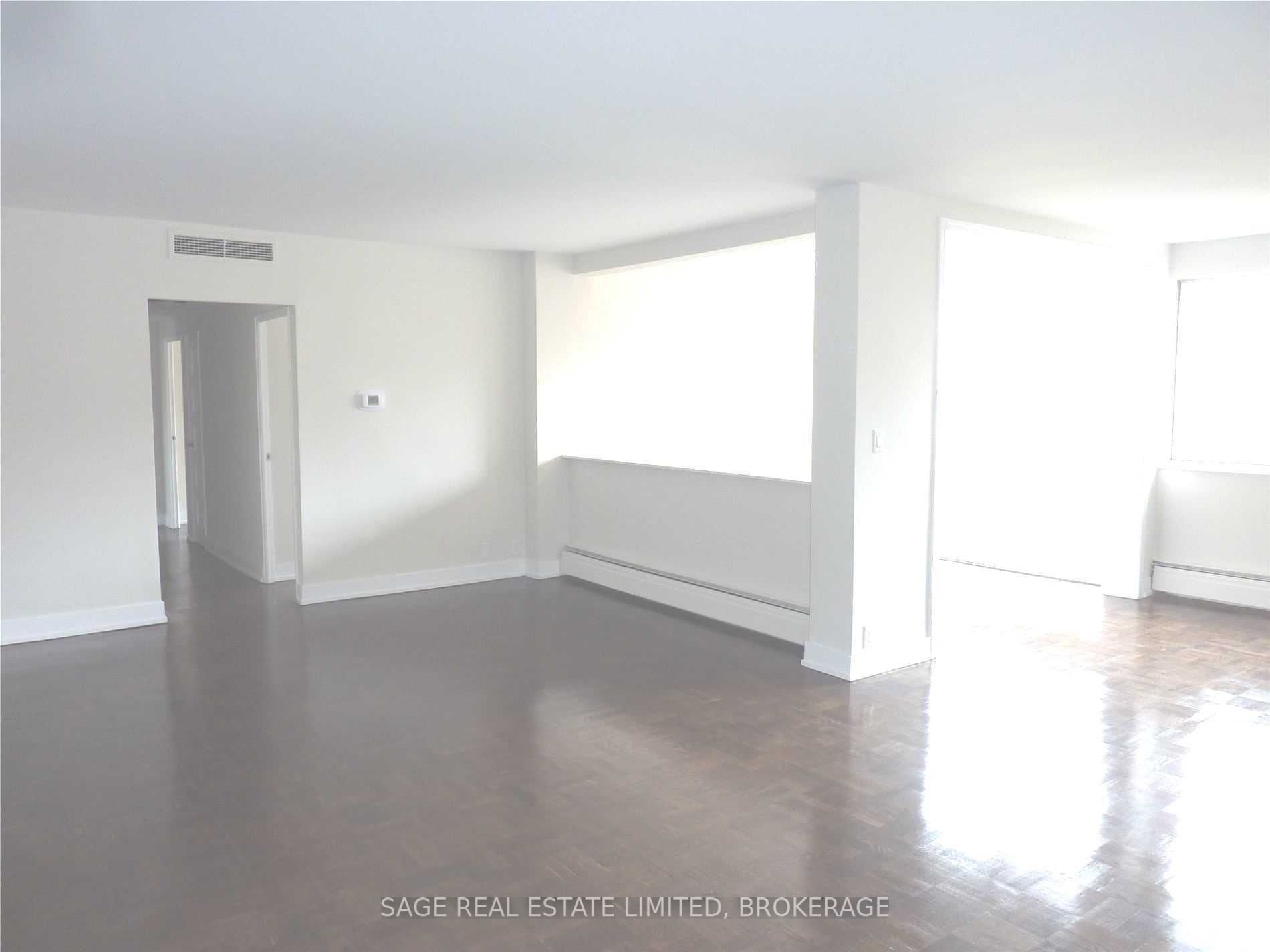 9 Deer Park Cres, #801