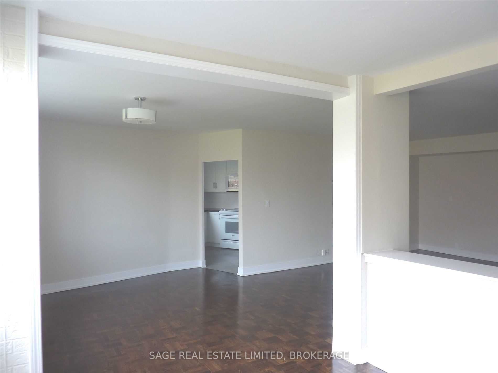 9 Deer Park Cres, #801