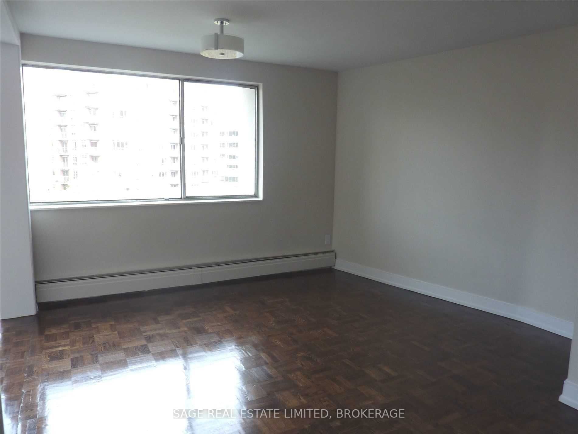 9 Deer Park Cres, #801