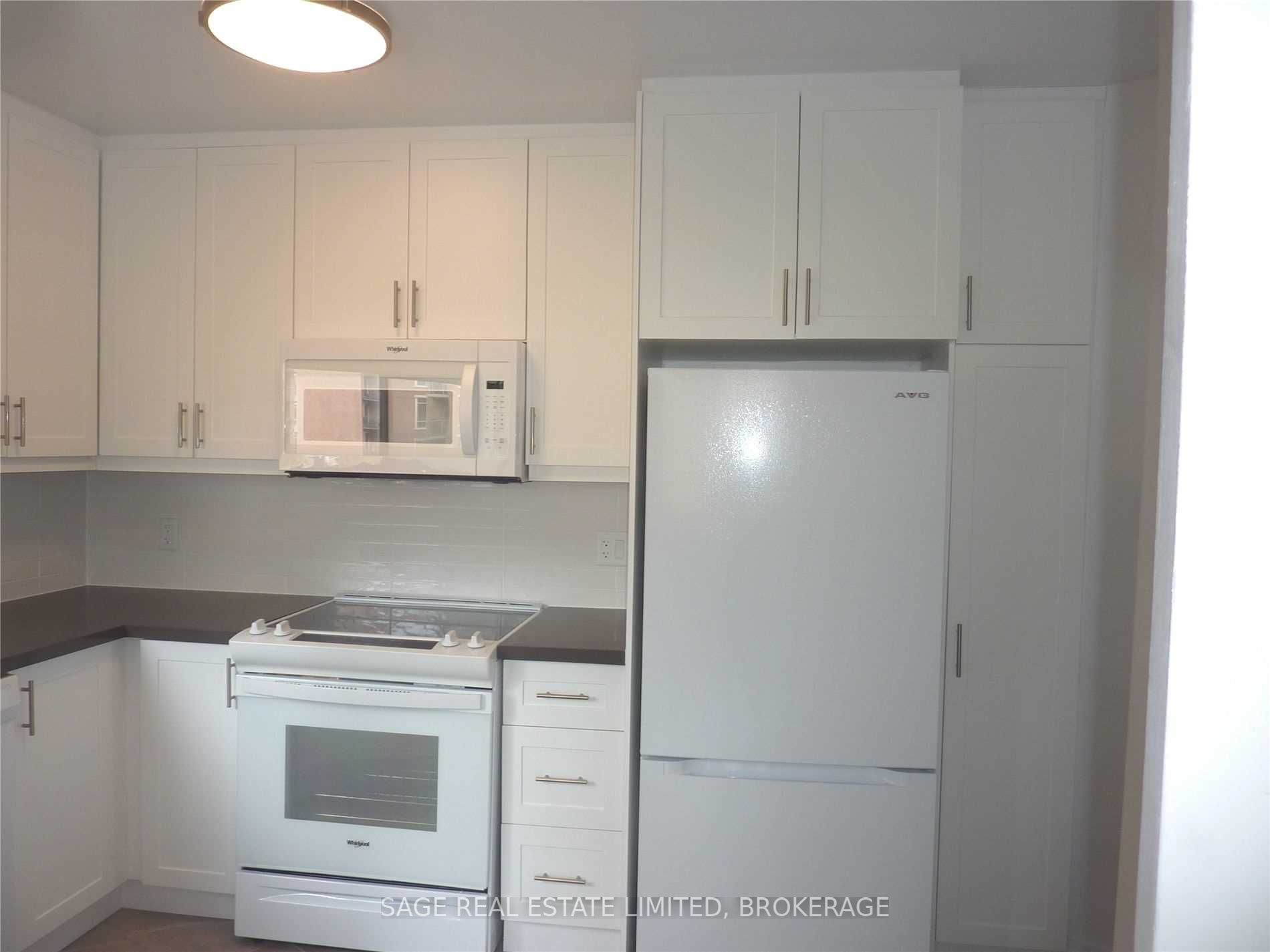 9 Deer Park Cres, #801