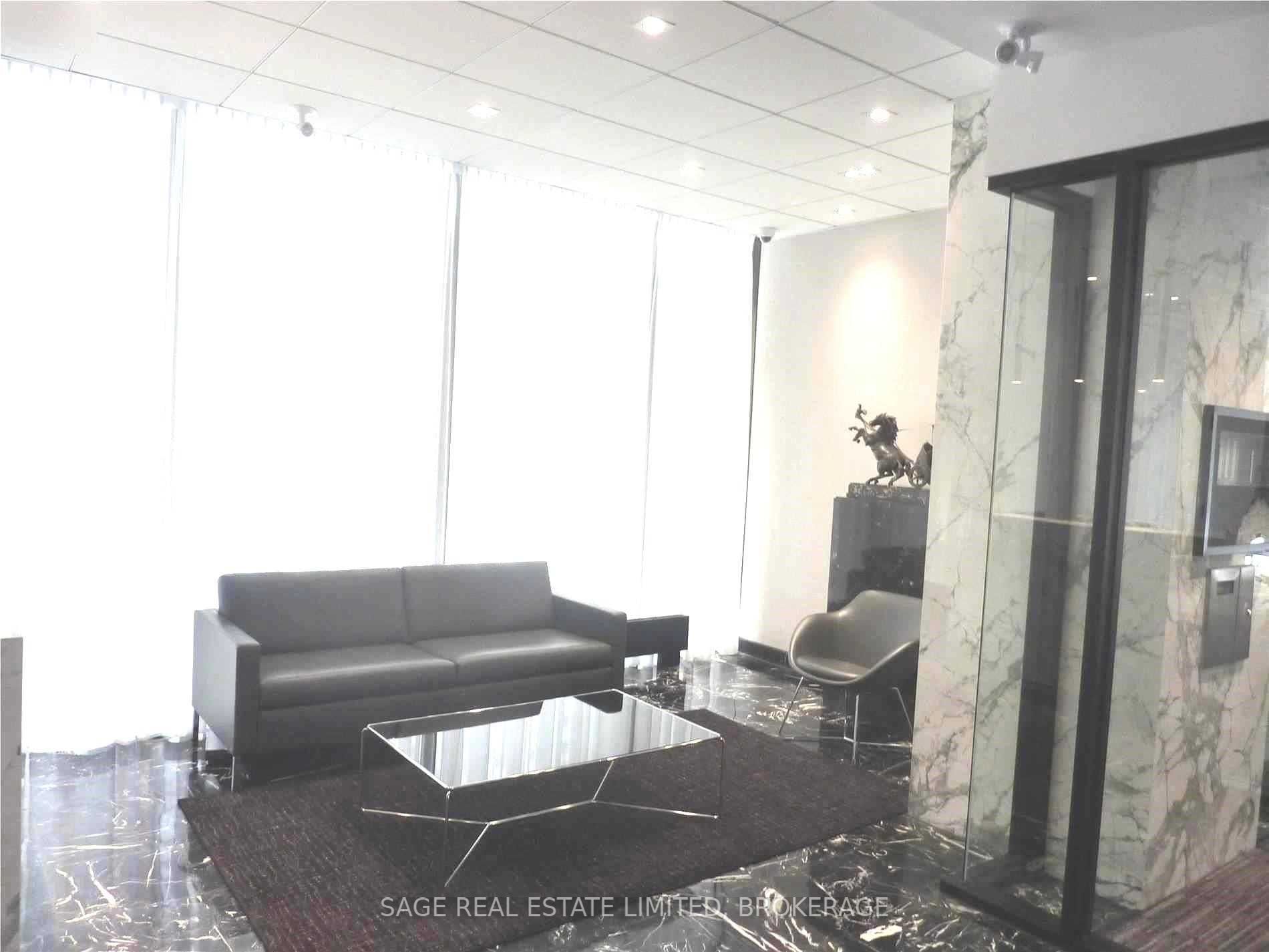 9 Deer Park Cres, #801