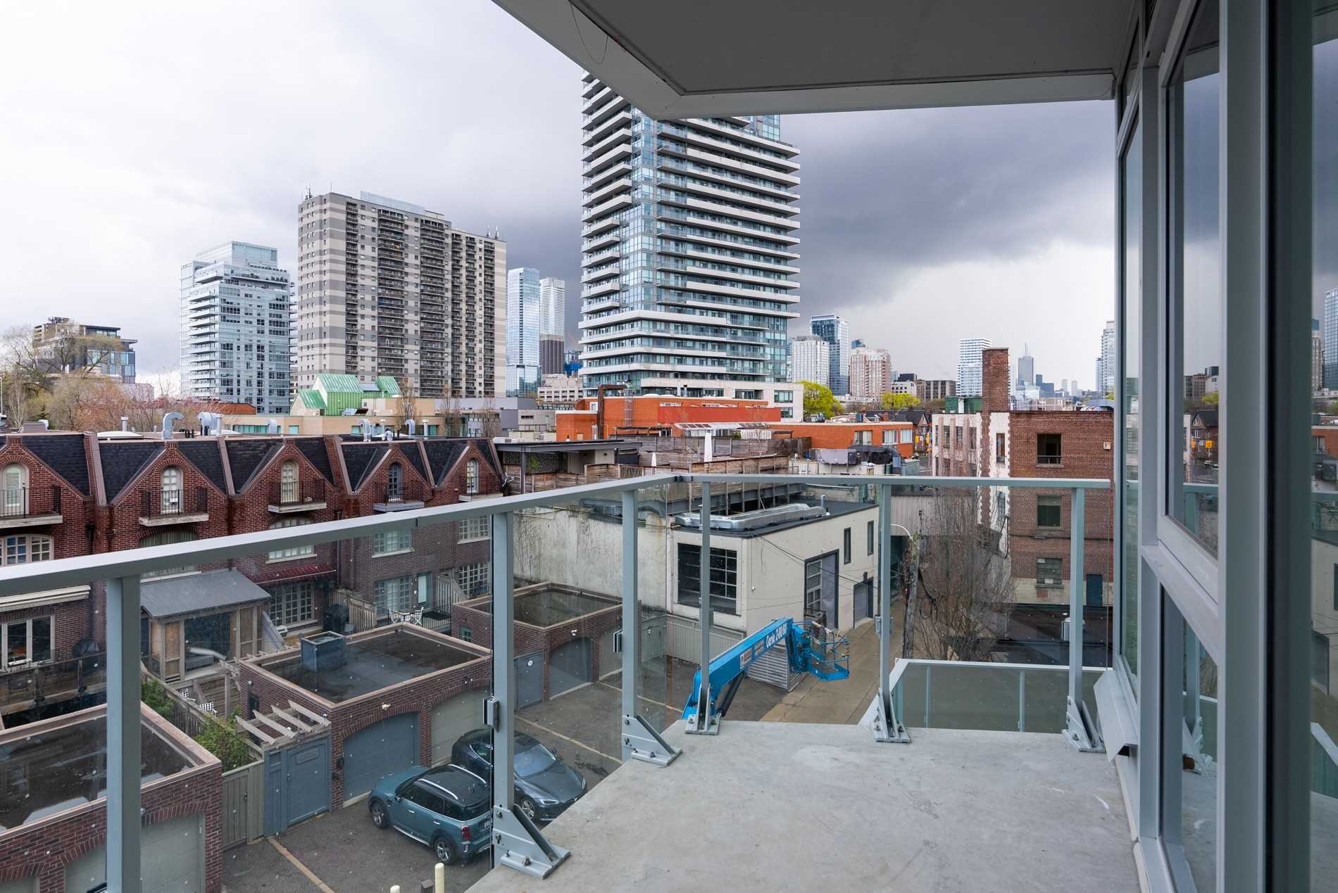 346 Davenport Road, #304