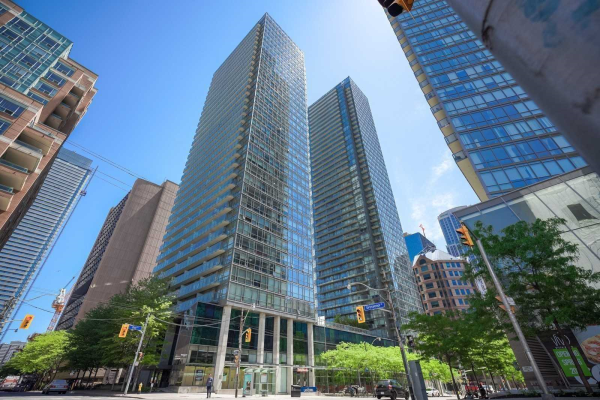 37 Grosvenor St, Toronto