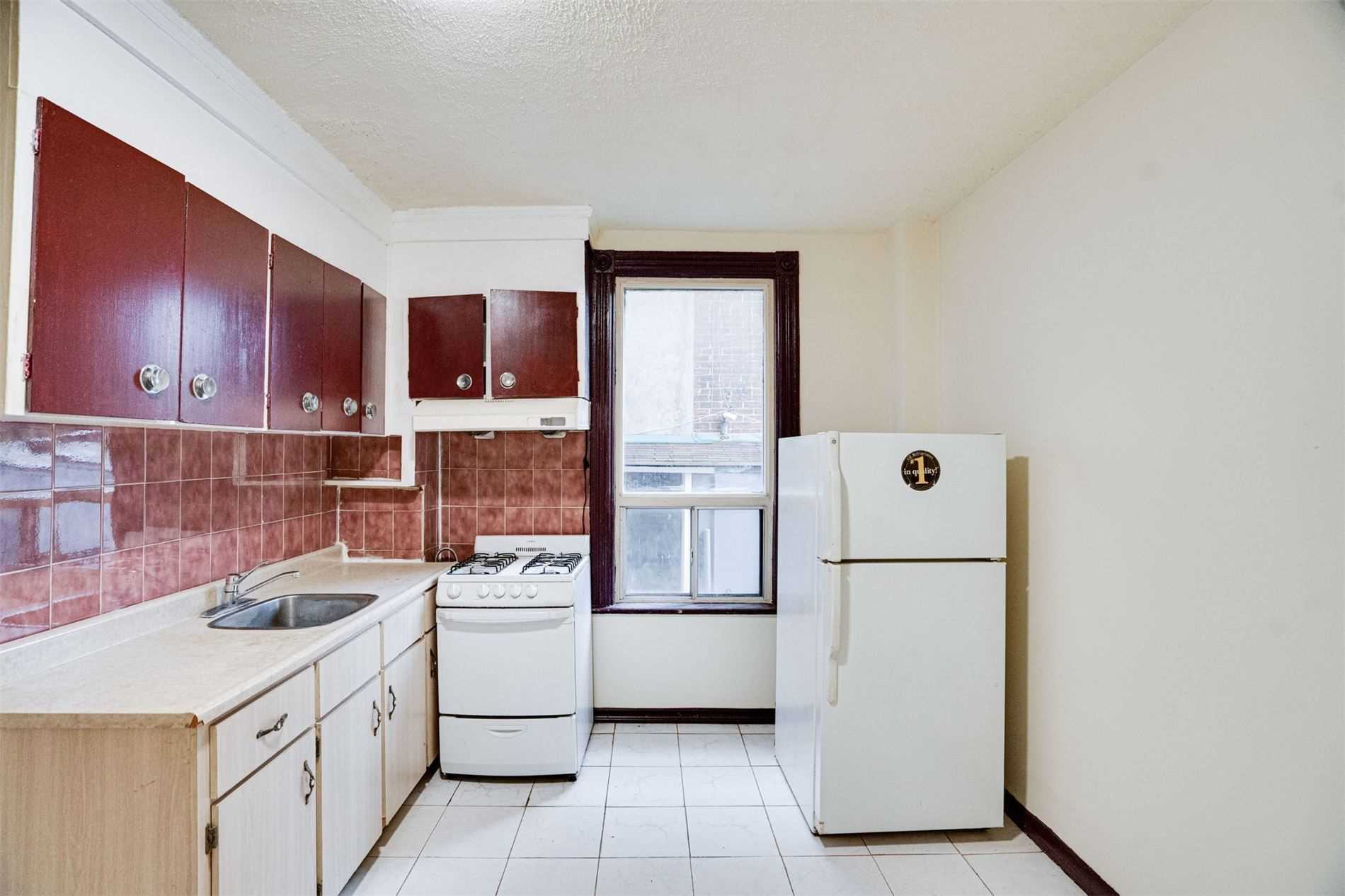 288 Ossington Ave