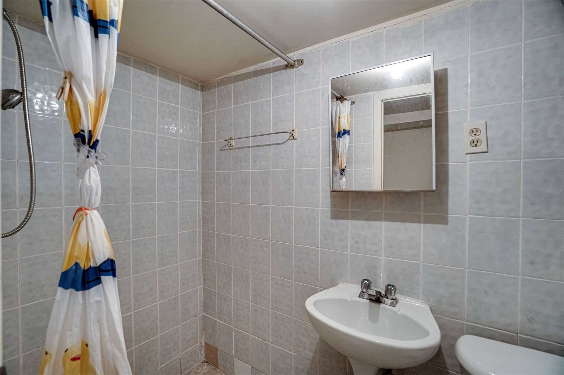 288 Ossington Ave