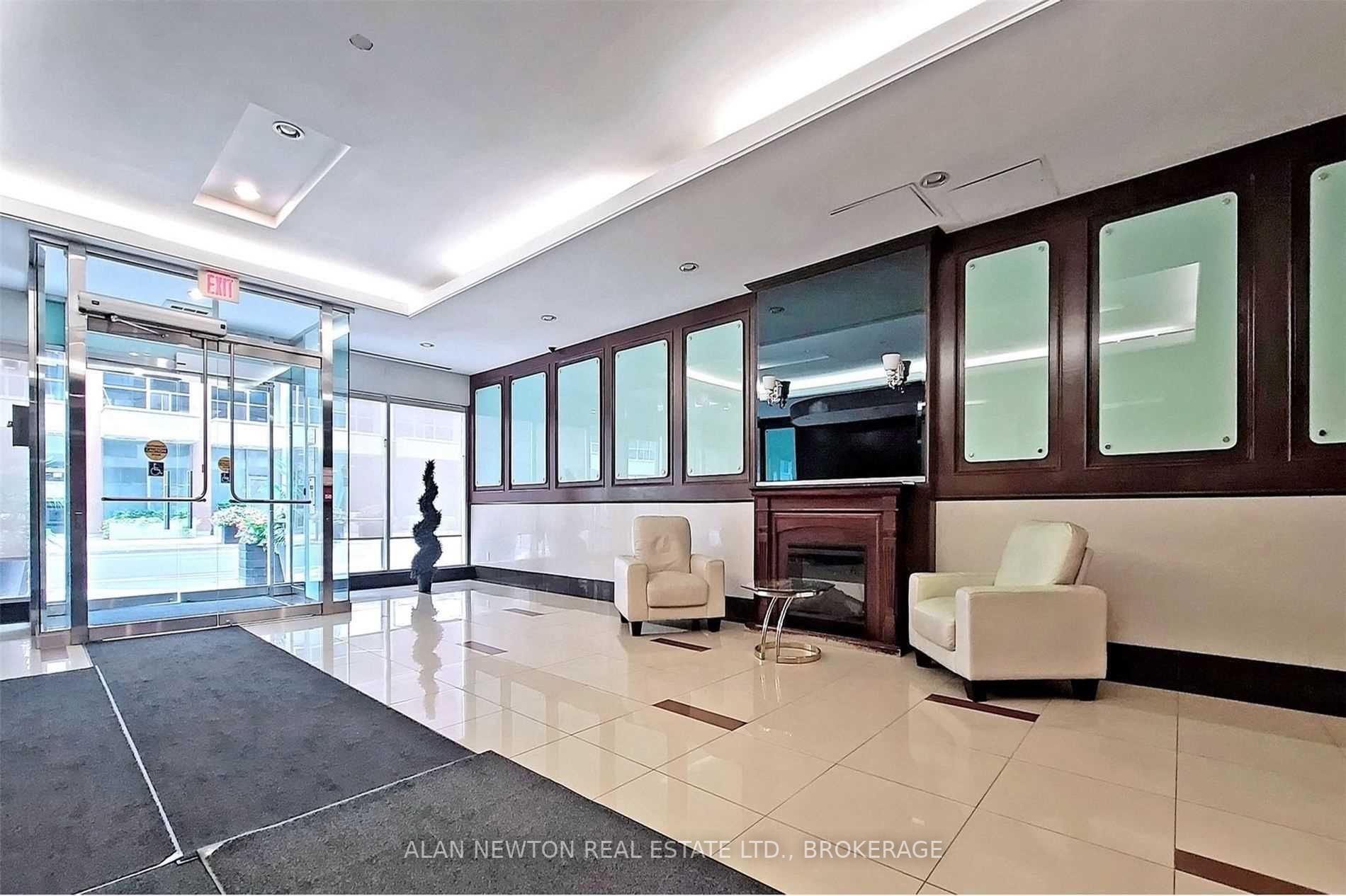 263 Wellington St W, #505