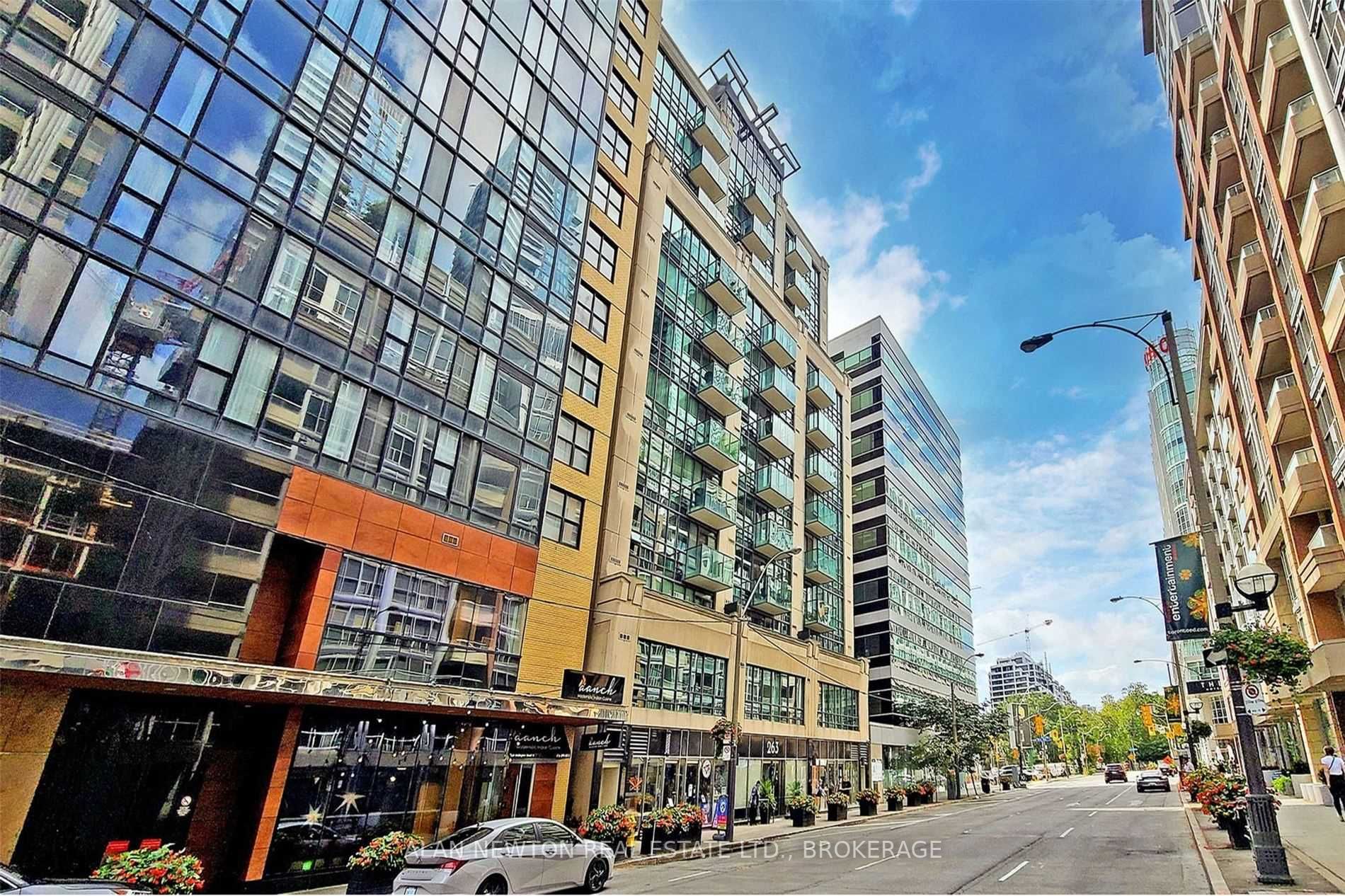 263 Wellington St W, #505