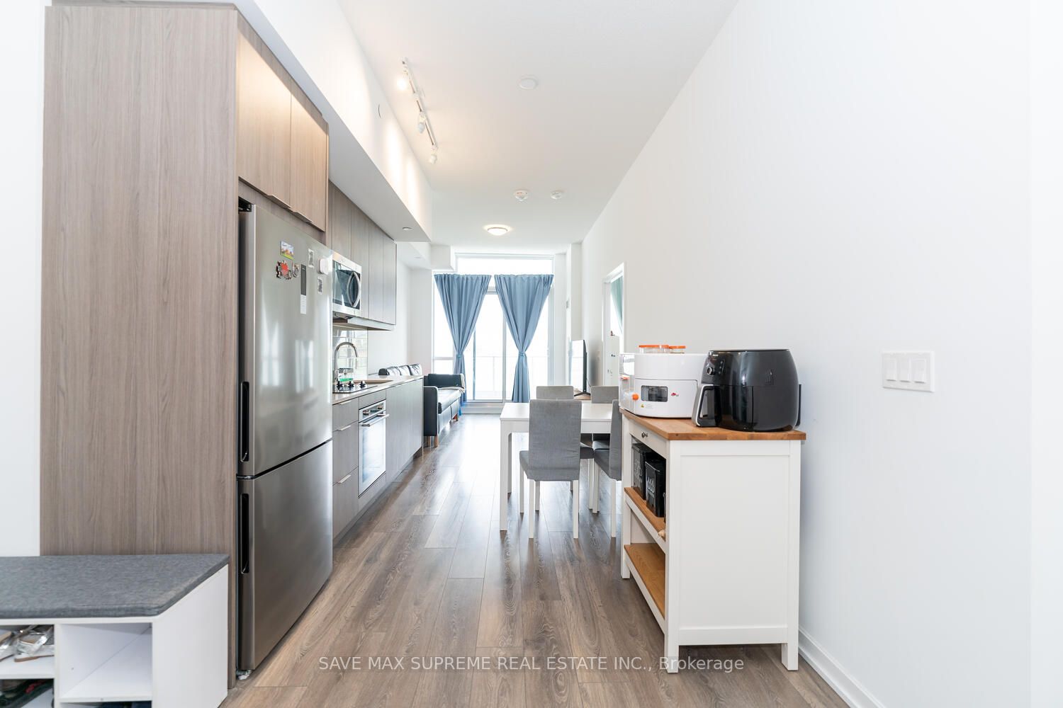 32 Forest Manor Rd, #209