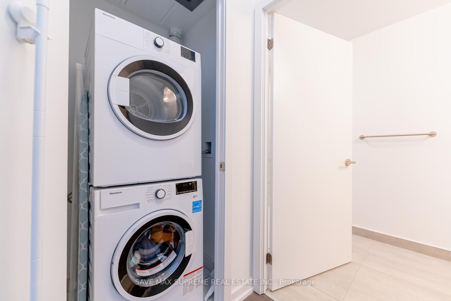 32 Forest Manor Rd, #209