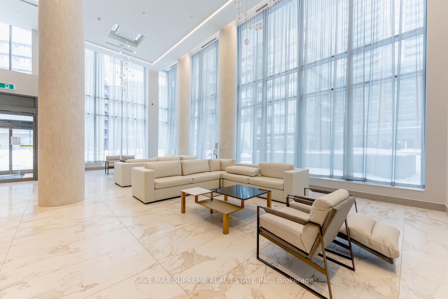 32 Forest Manor Rd, #209