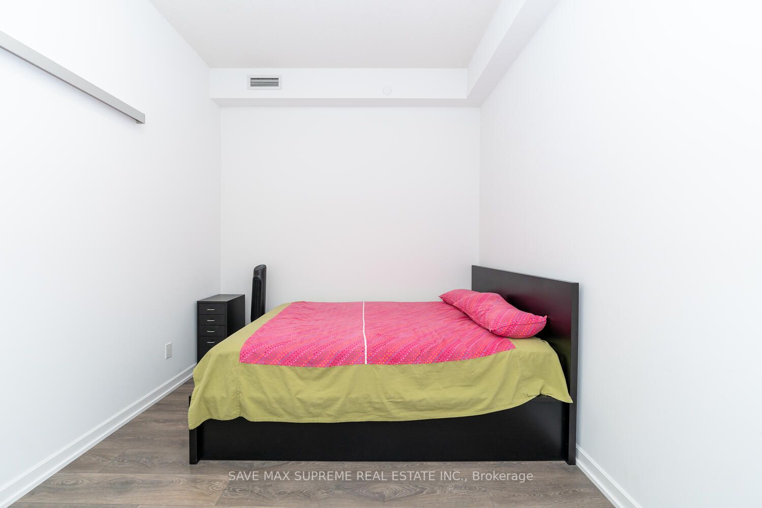 32 Forest Manor Rd, #209