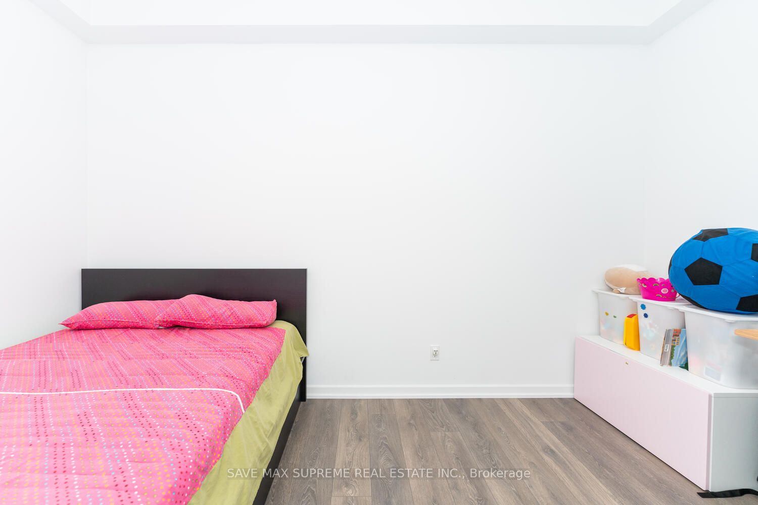 32 Forest Manor Rd, #209