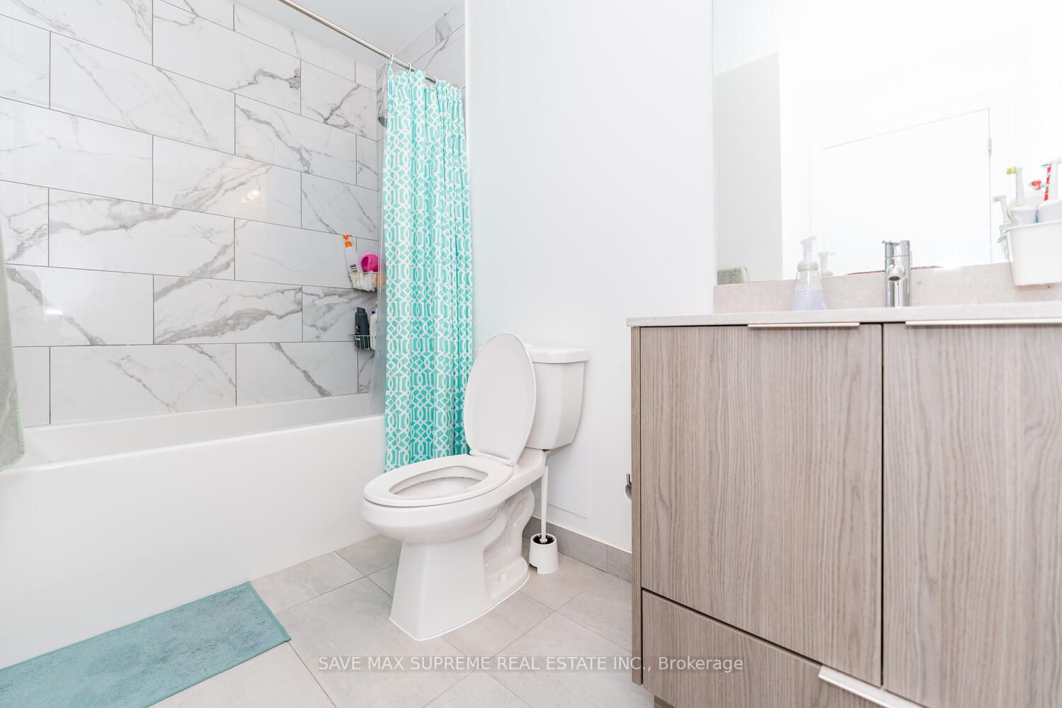 32 Forest Manor Rd, #209