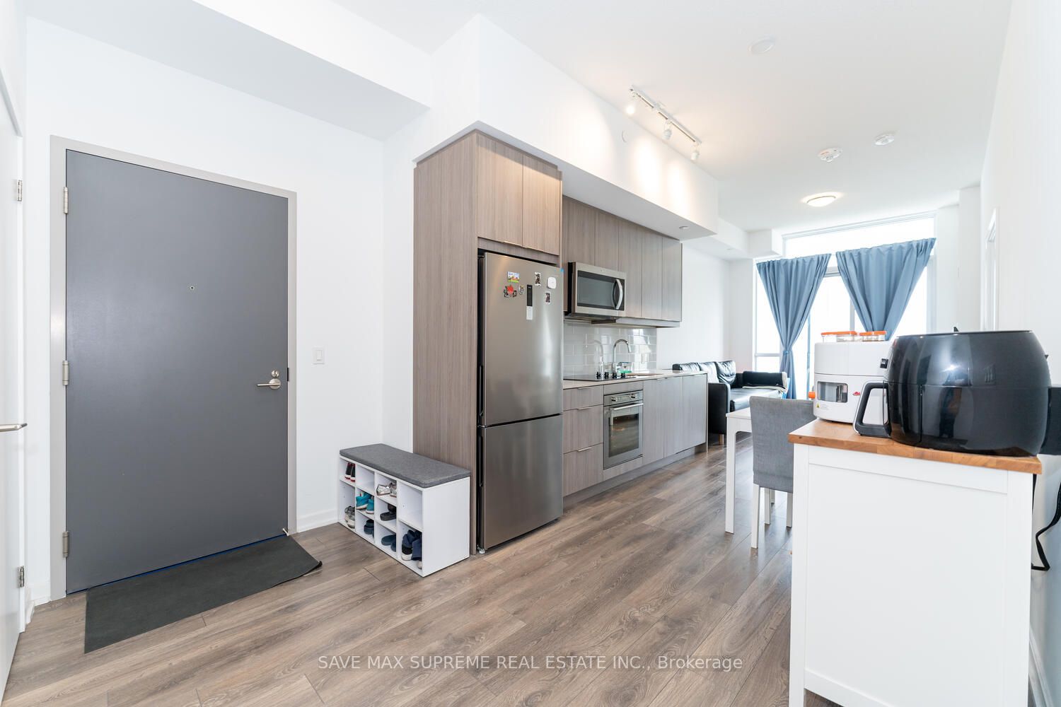 32 Forest Manor Rd, #209