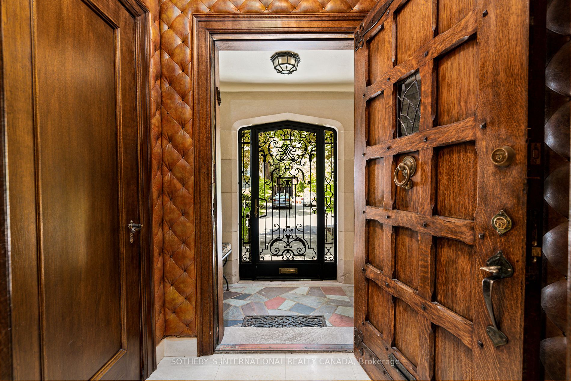 23 Dewbourne Ave