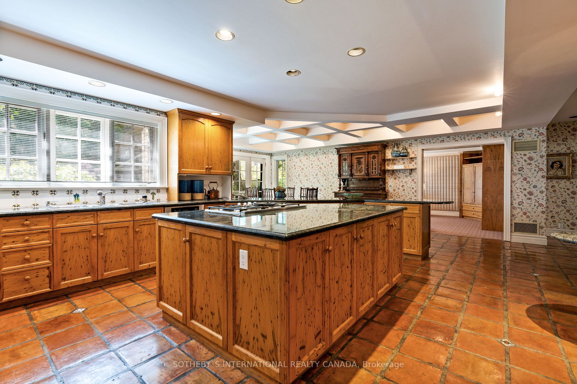 23 Dewbourne Ave