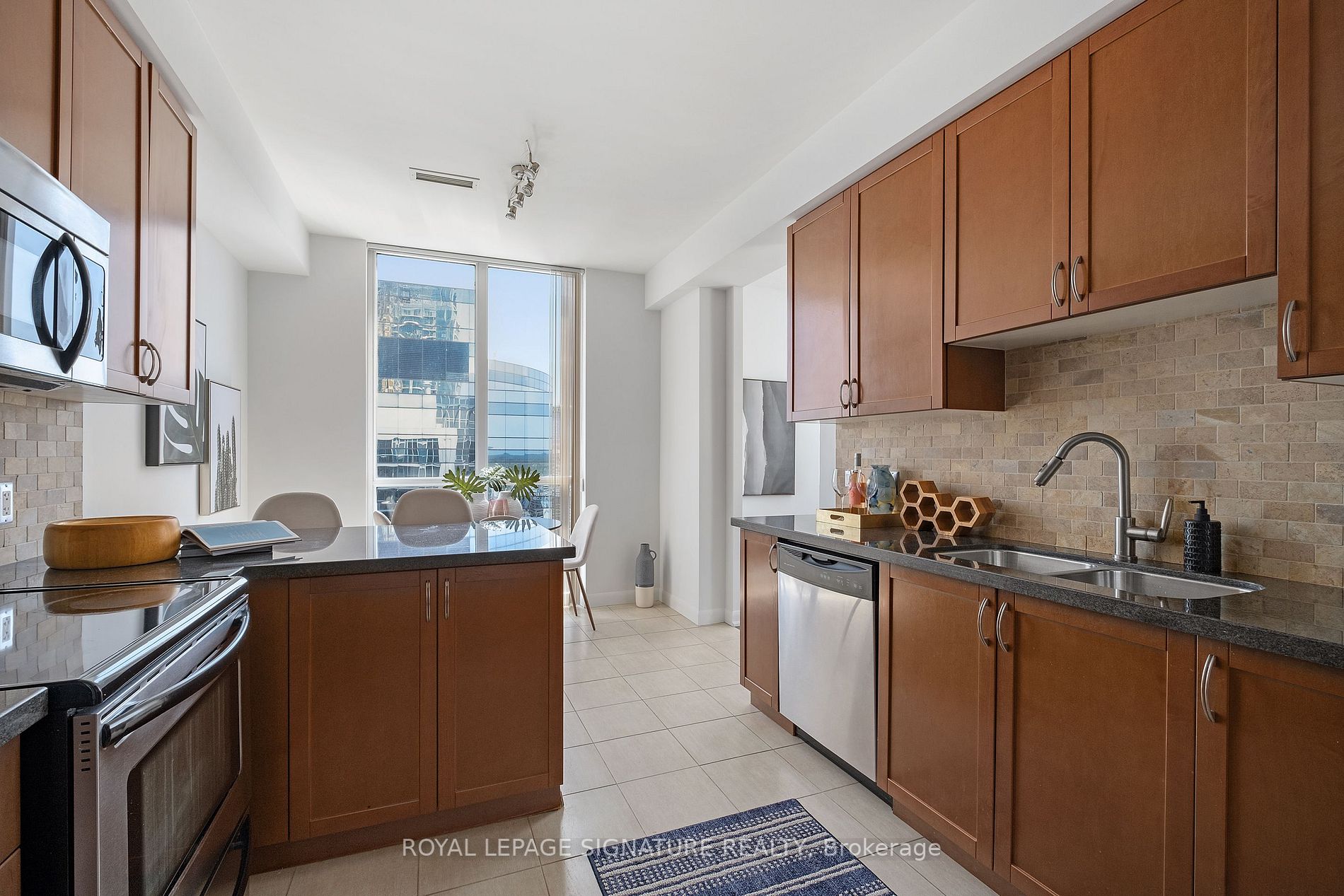5791 Yonge St, #Ph101