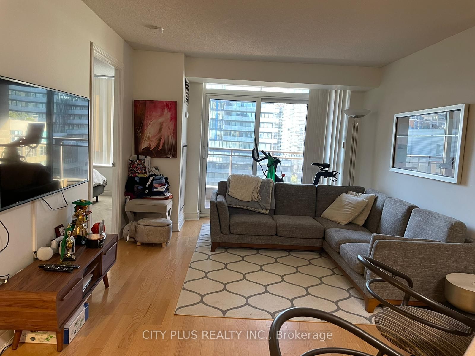 123 Eglinton Ave, #1103
