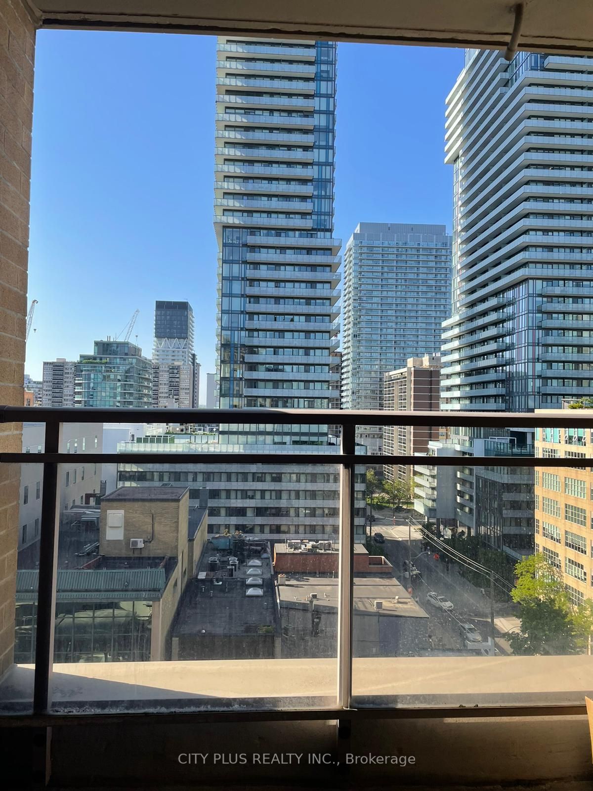 123 Eglinton Ave, #1103
