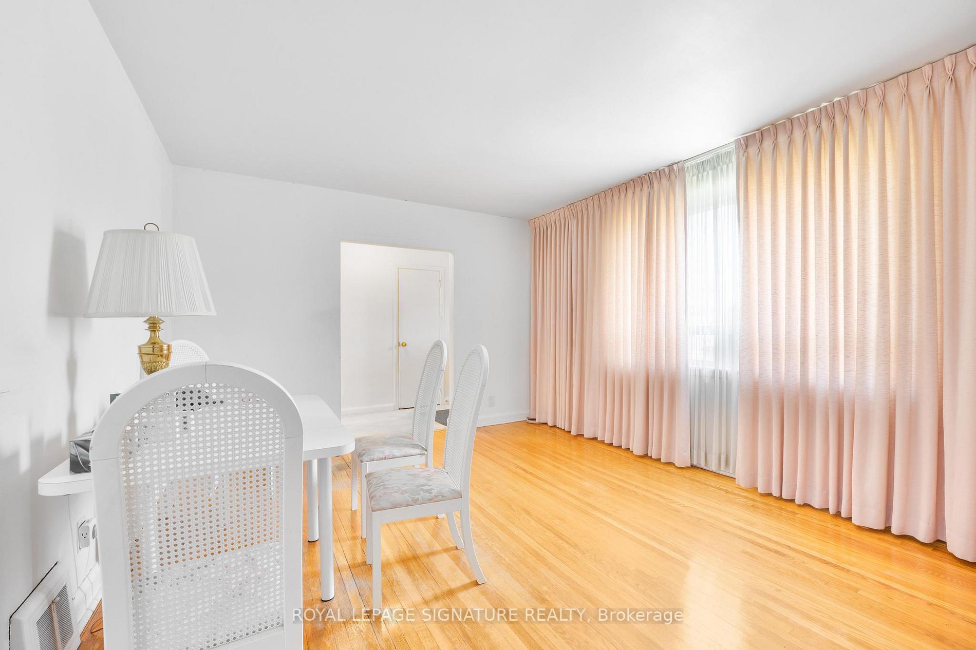 12 Verwood Ave