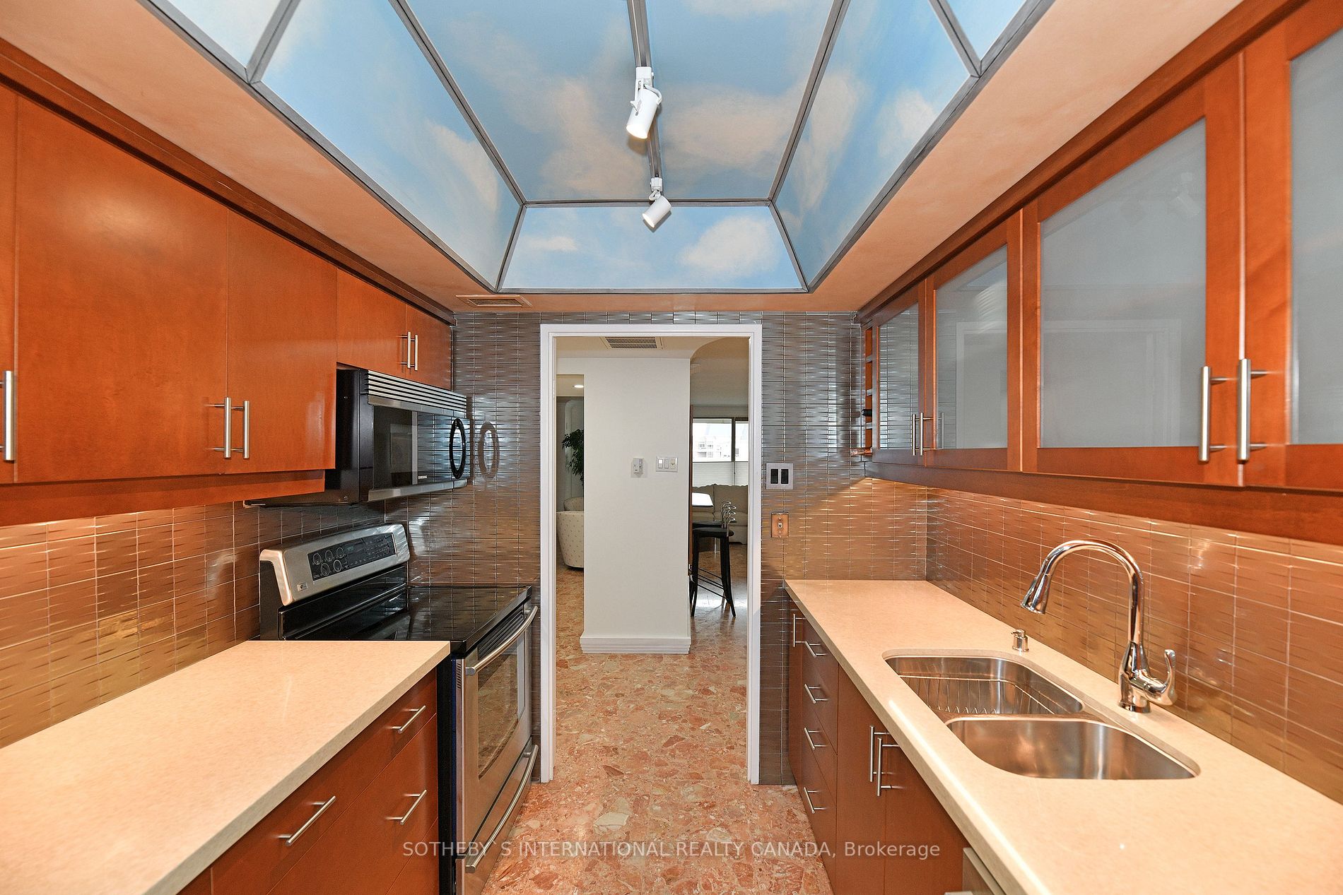 61 St Clair Ave W, #1504