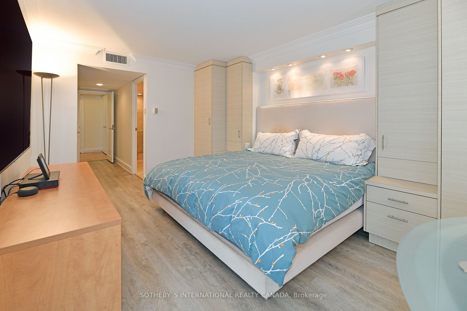 61 St Clair Ave W, #1504