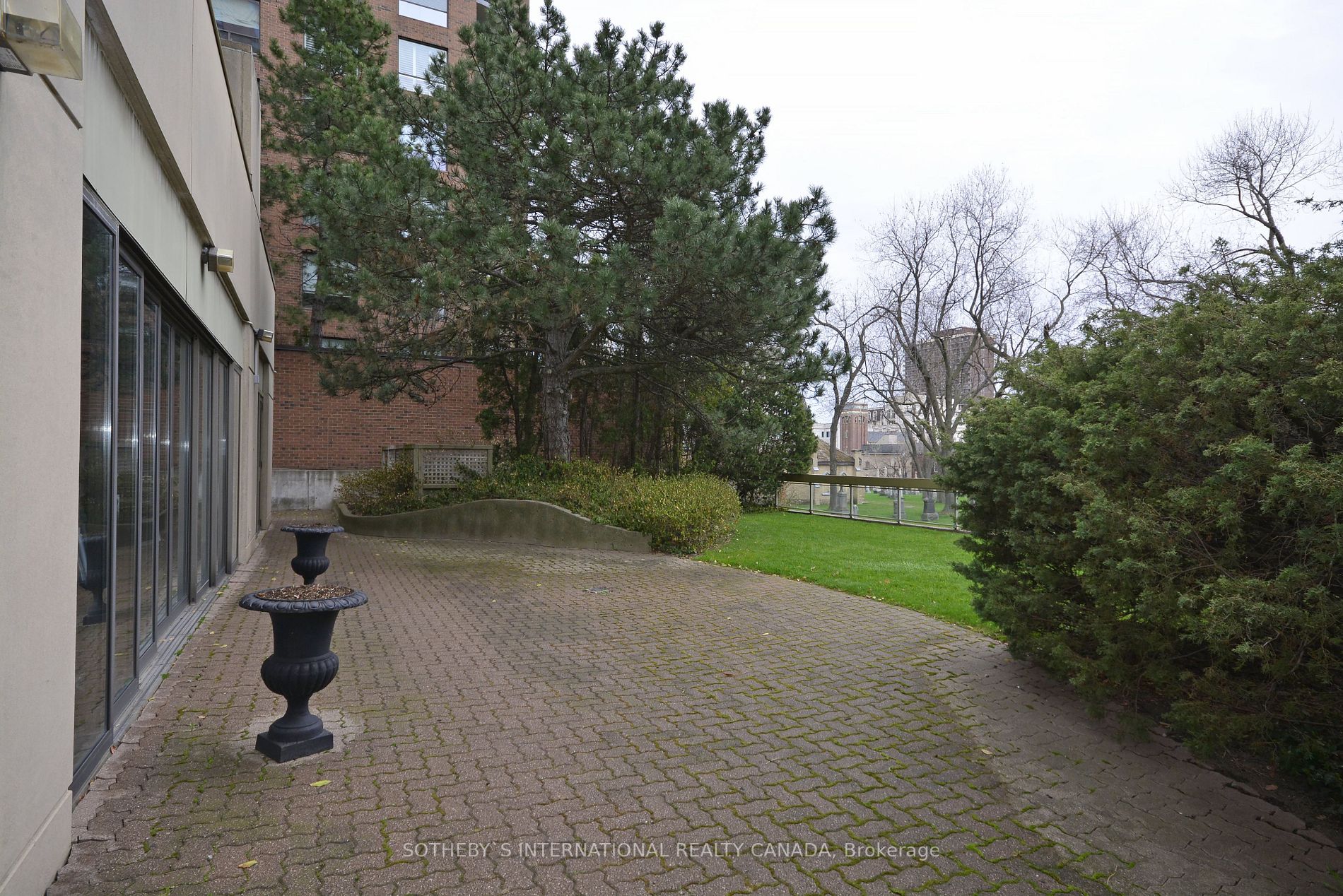 61 St Clair Ave W, #1504