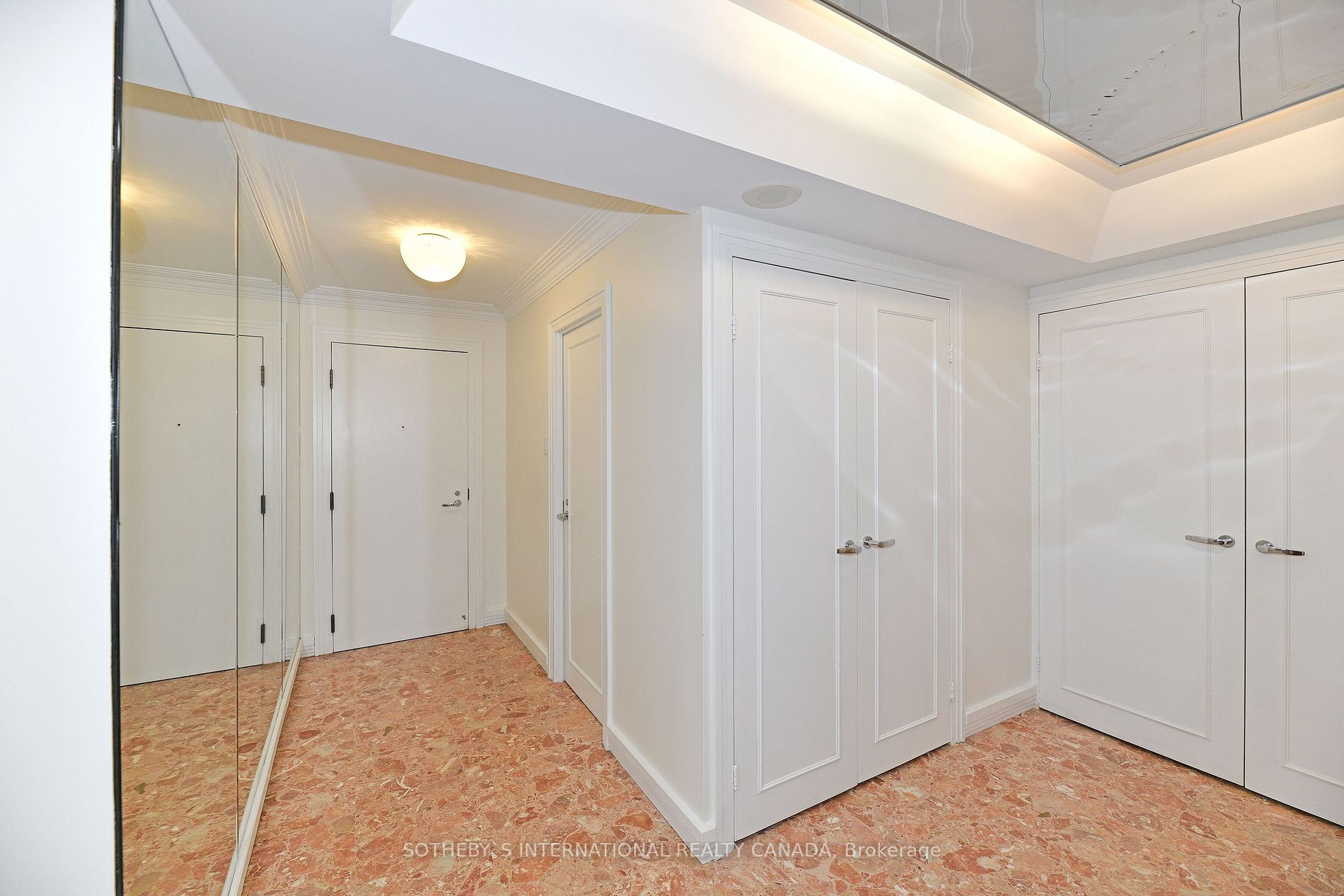 61 St Clair Ave W, #1504