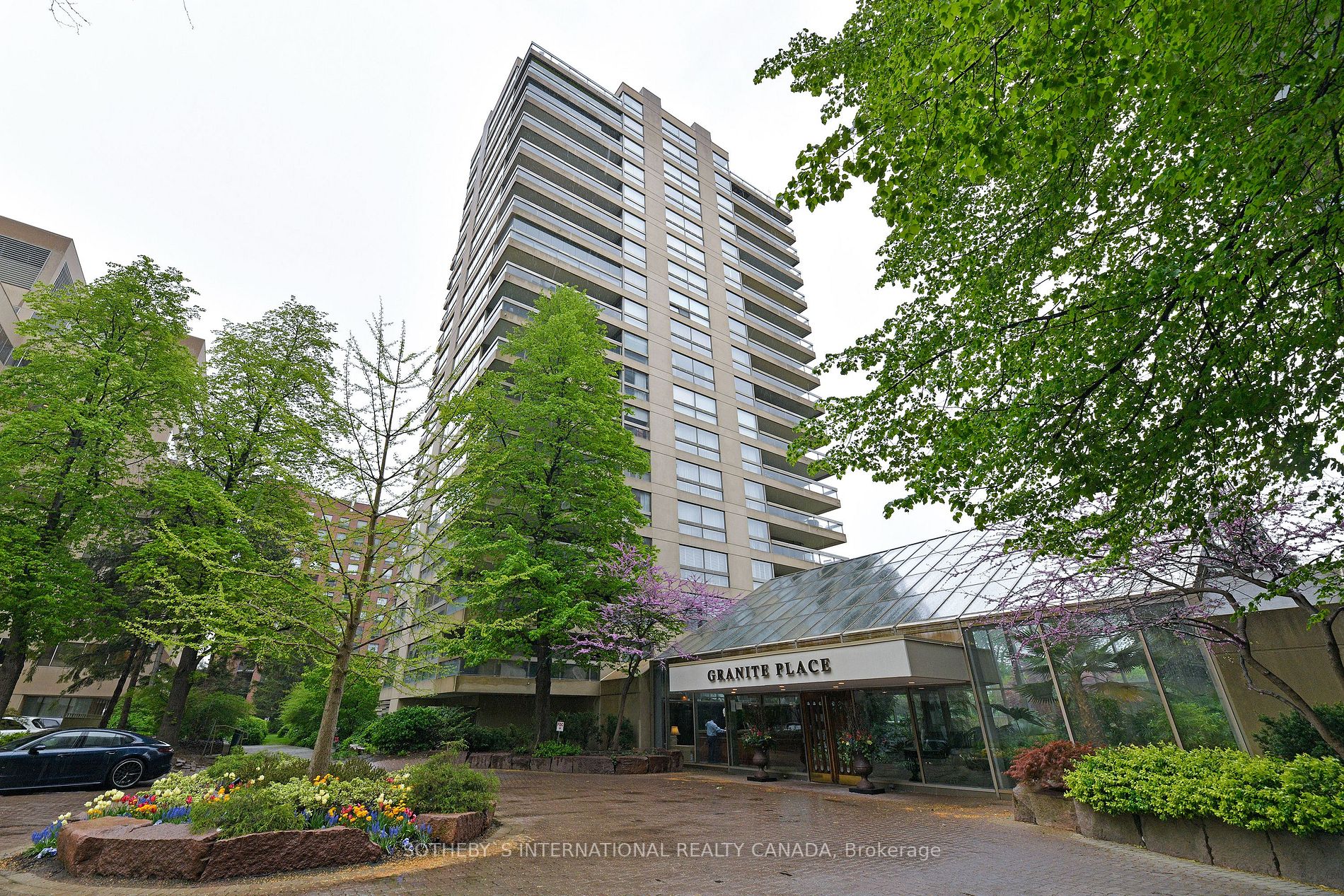61 St Clair Ave W, #1504