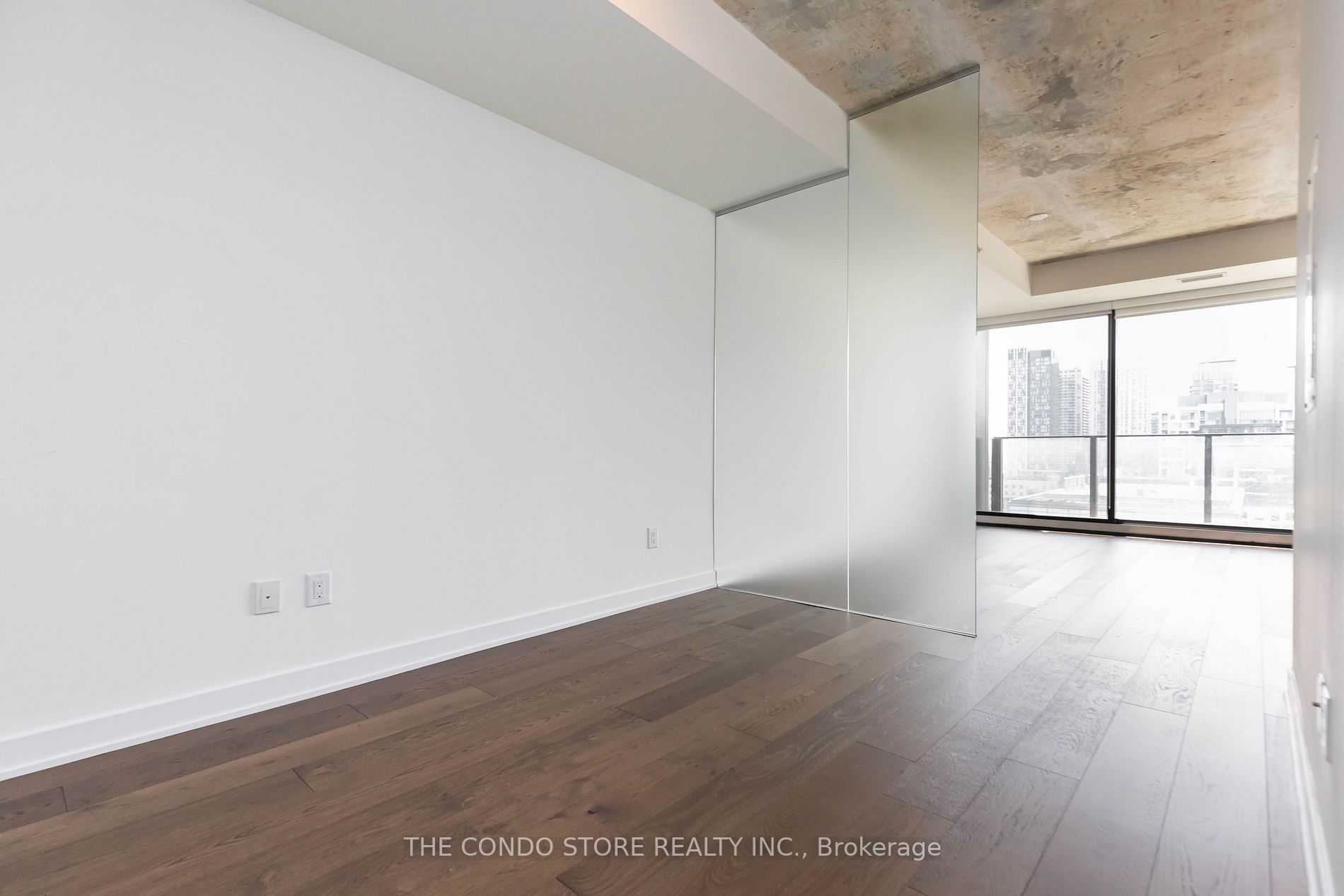 629 King Street W, #1304