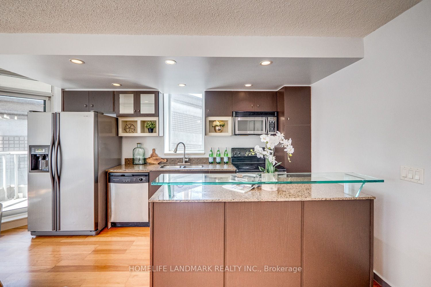 8 York St, #612