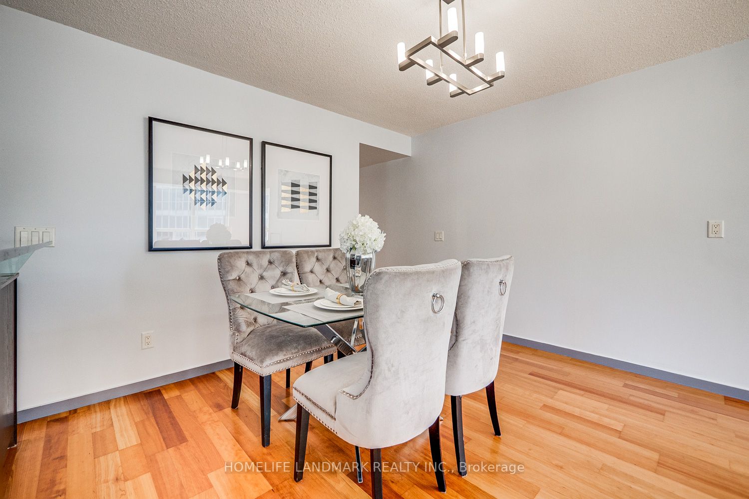 8 York St, #612
