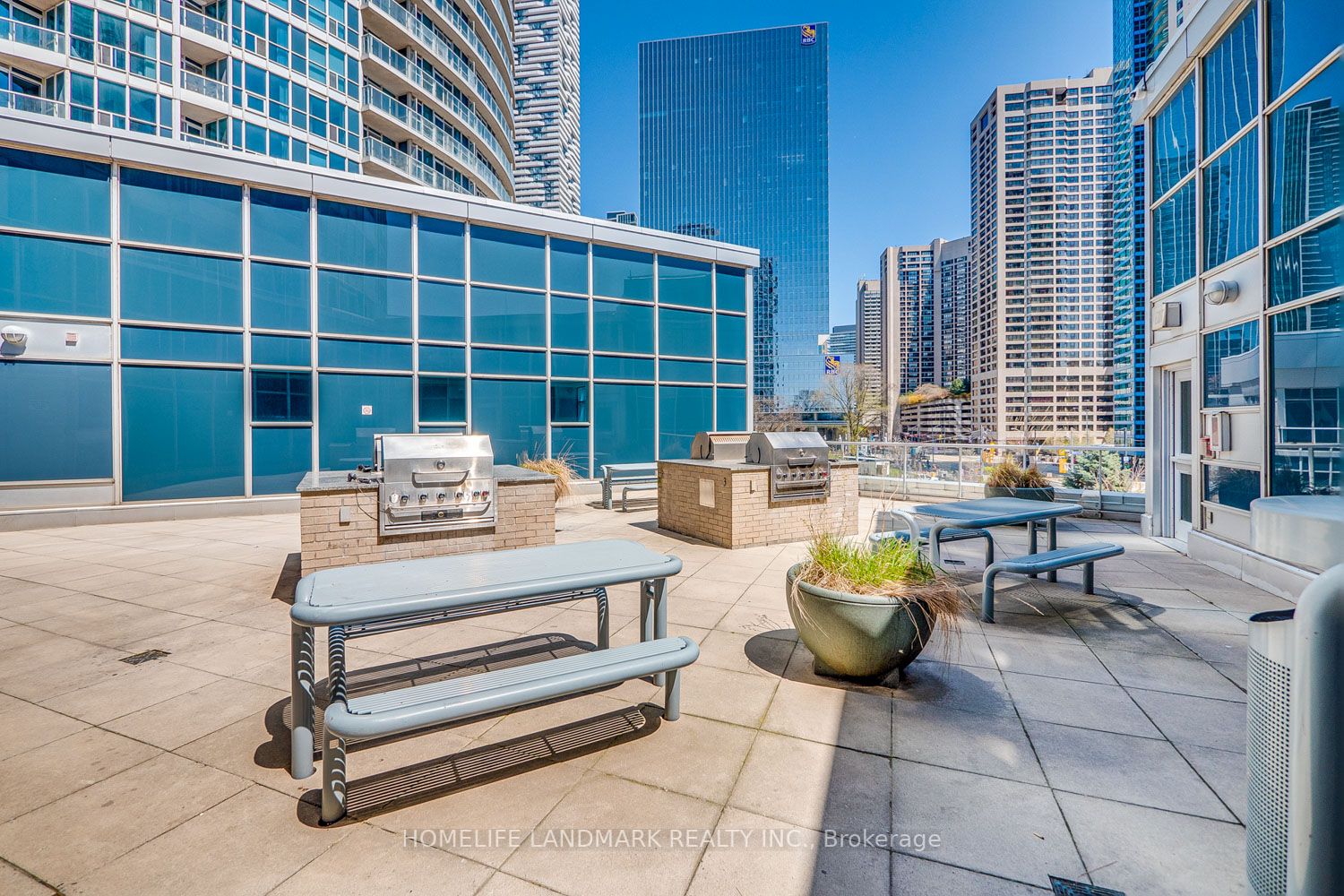 8 York St, #612