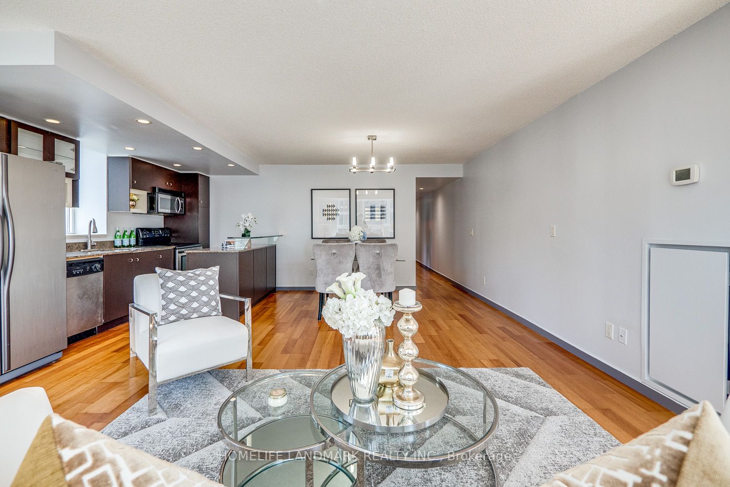 8 York St, #612