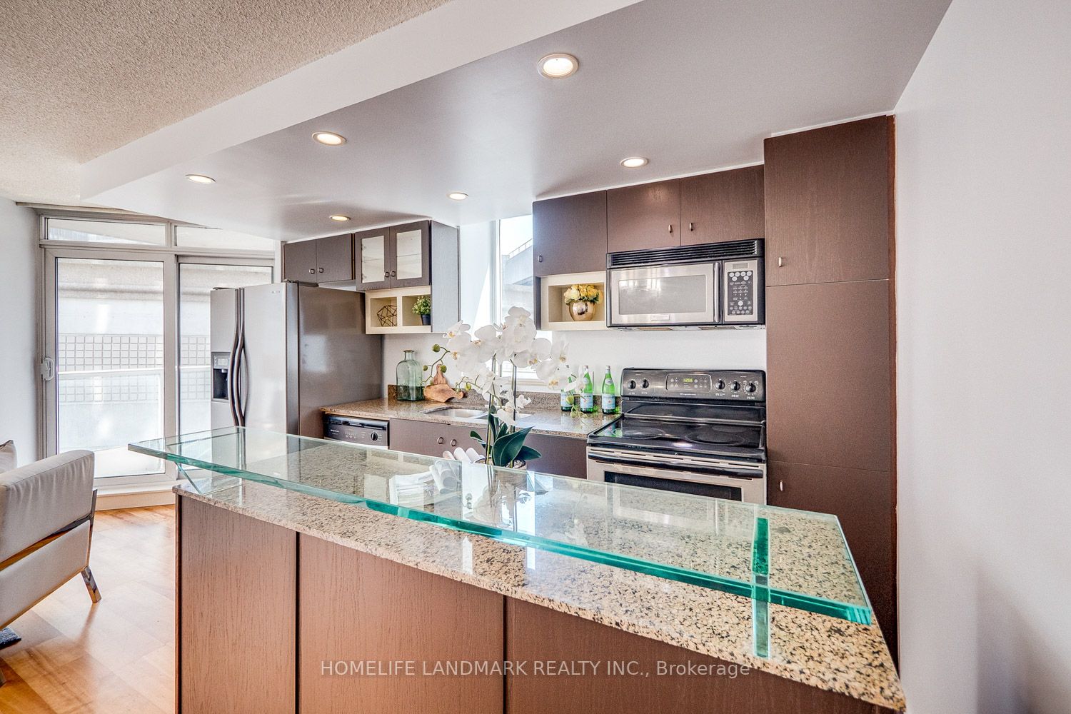 8 York St, #612