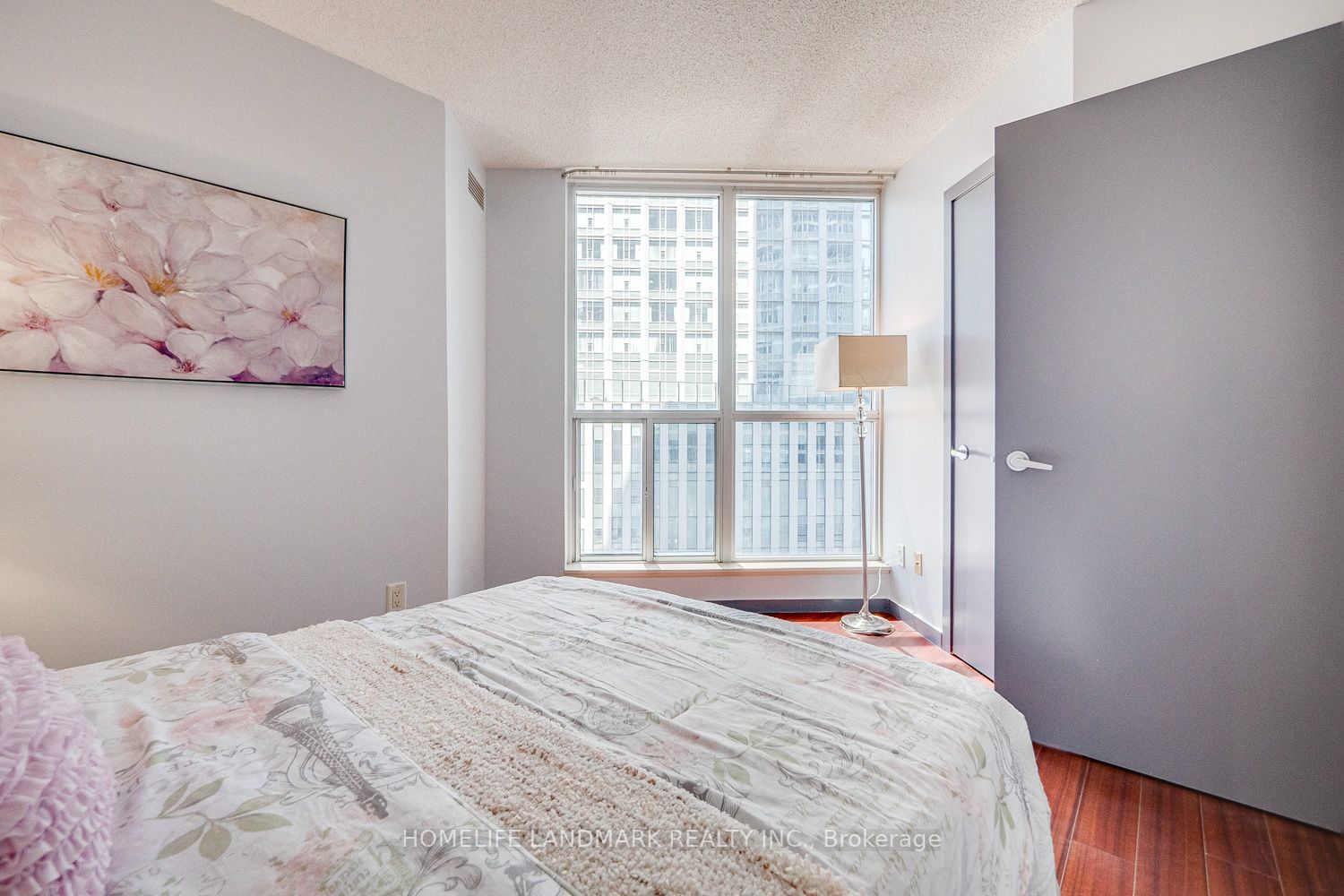 8 York St, #612