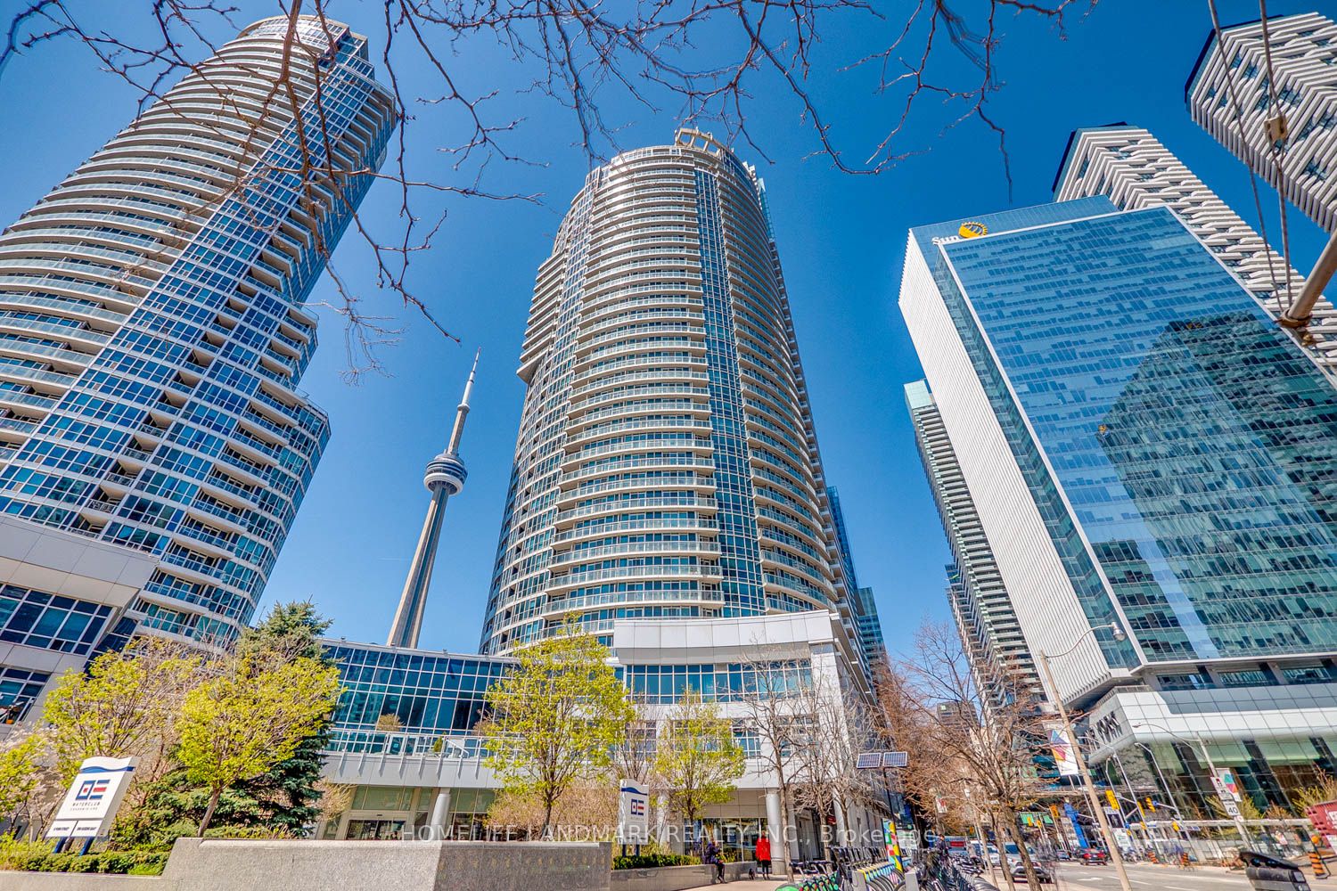 8 York St, #612
