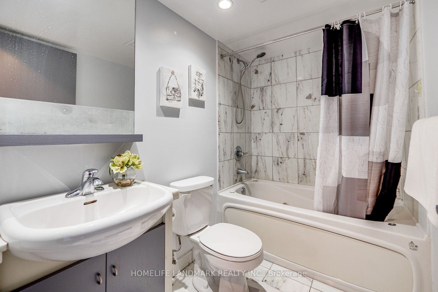 8 York St, #612