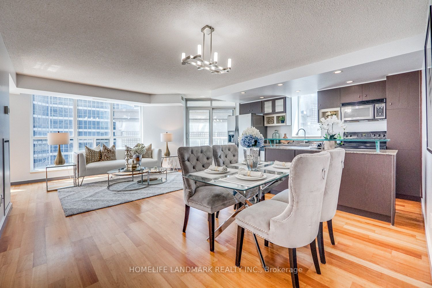 8 York St, #612
