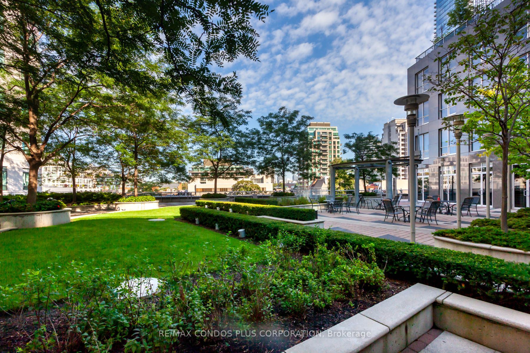 10 Bellair St, #801