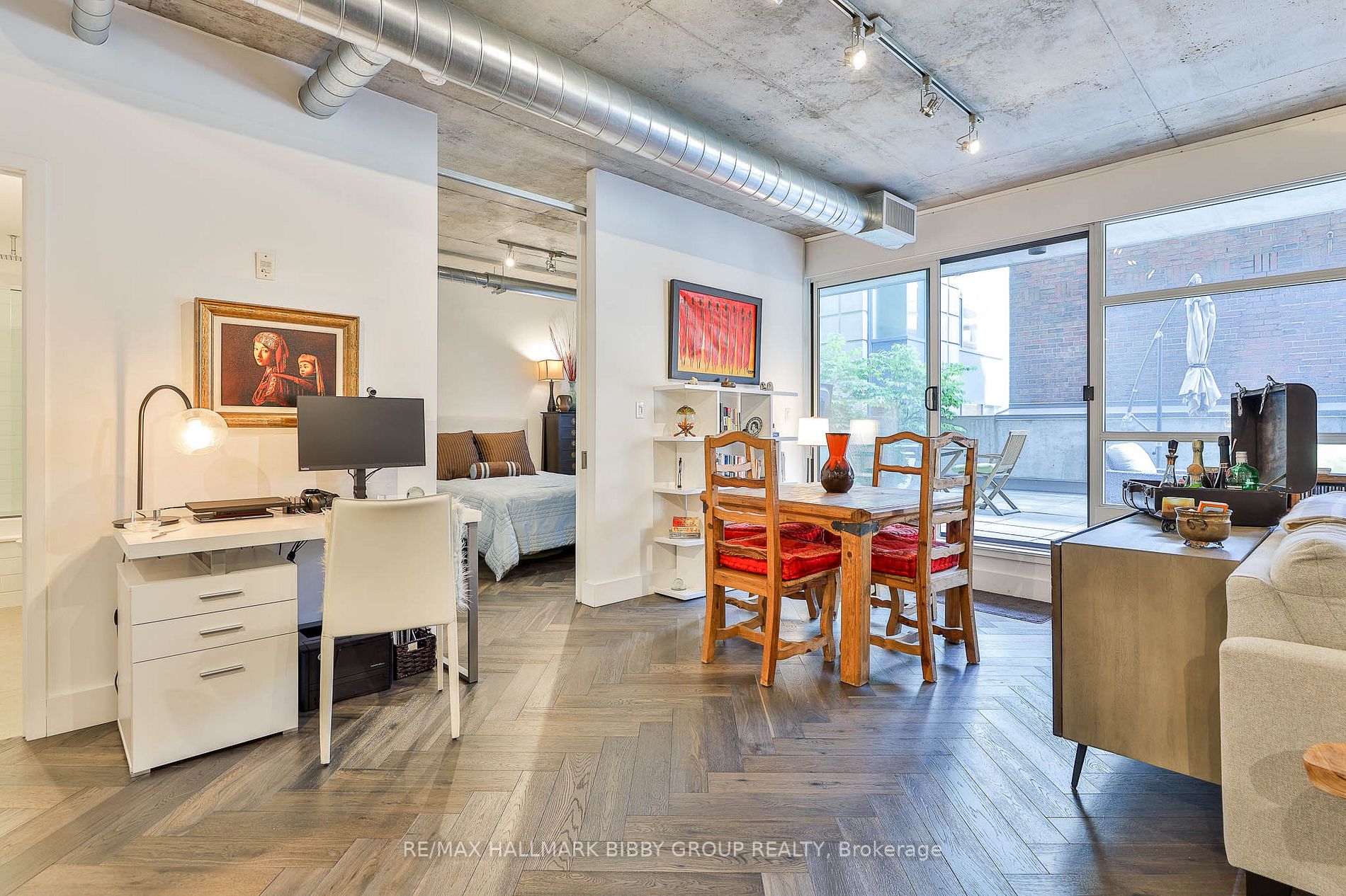 42 Camden Street, #203
