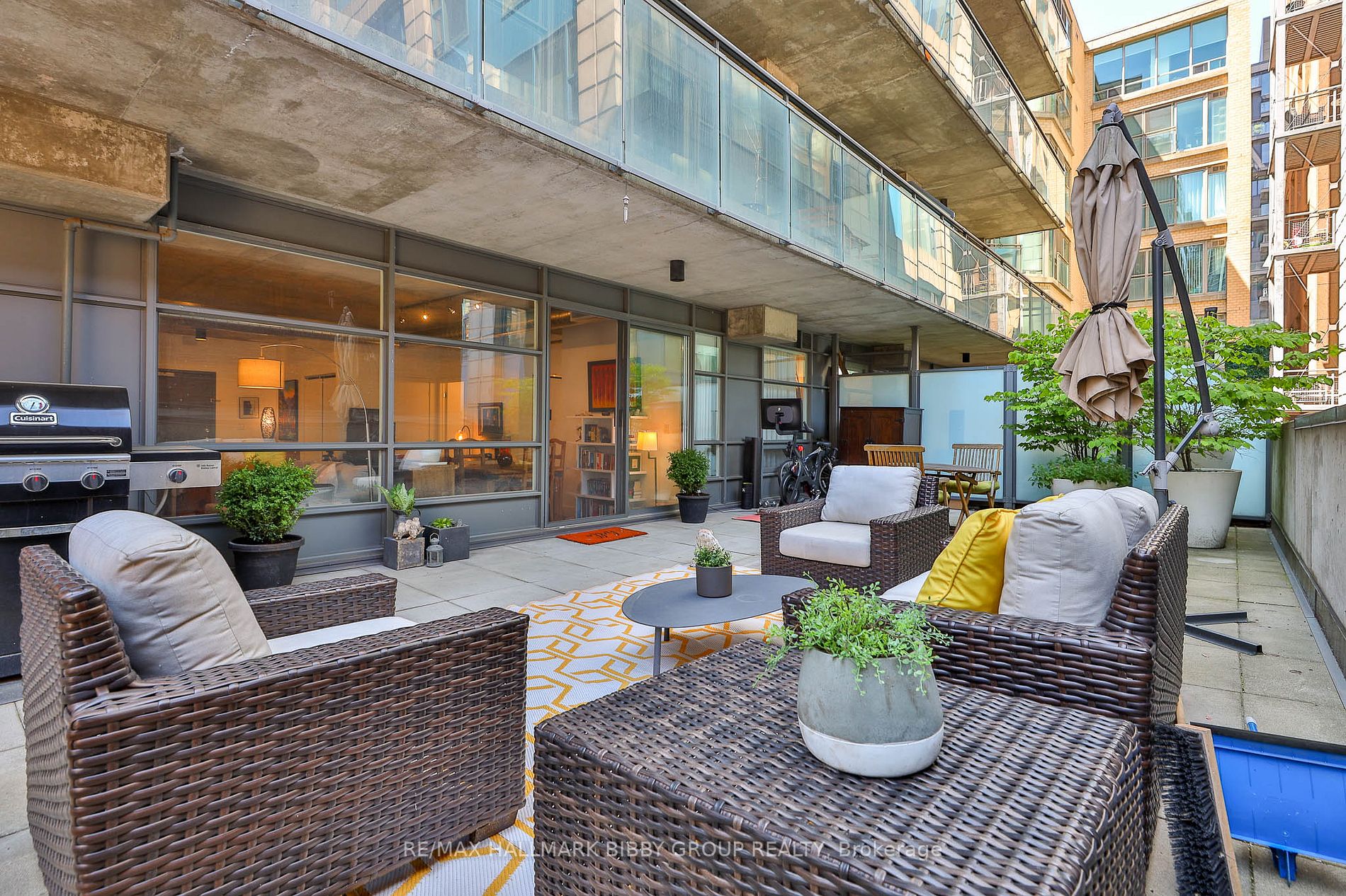 42 Camden Street, #203