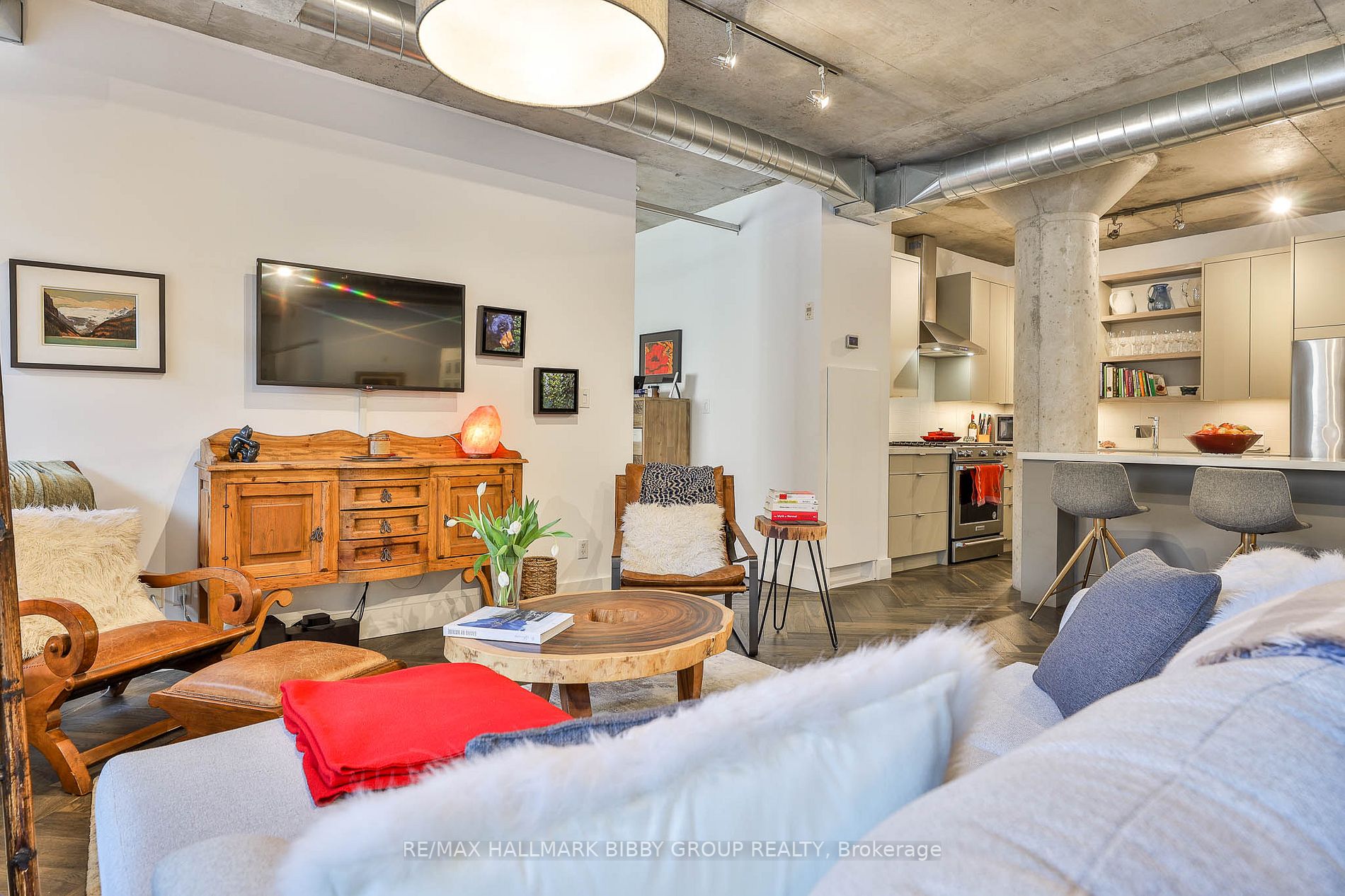 42 Camden Street, #203