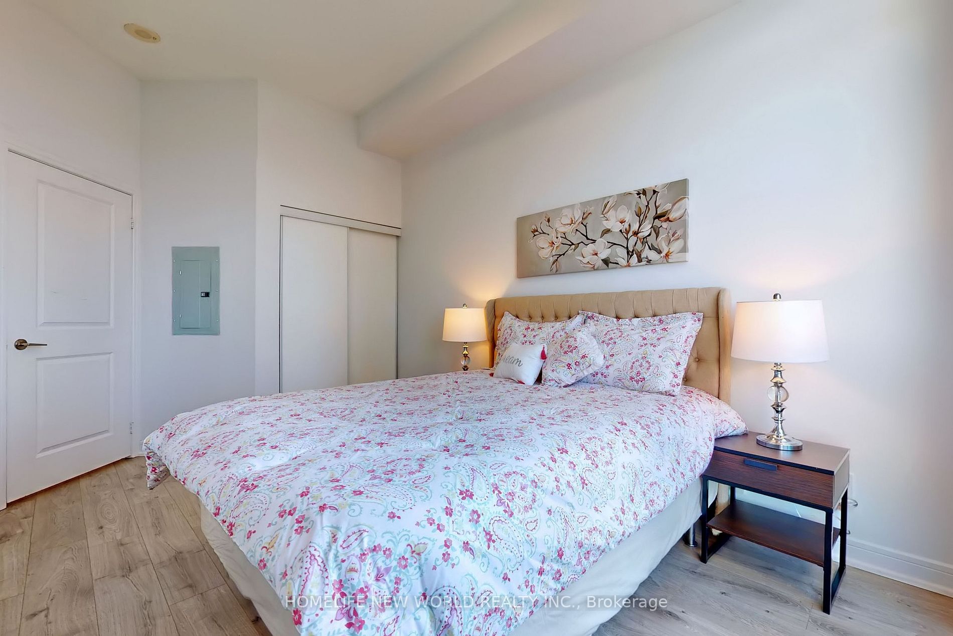 31 Bales Ave, #Ph107