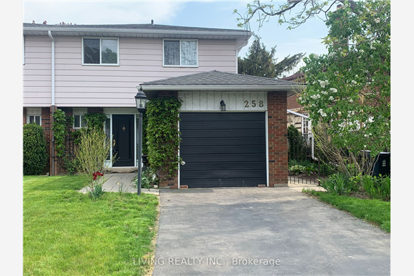 258 Shawnee Circ, Toronto