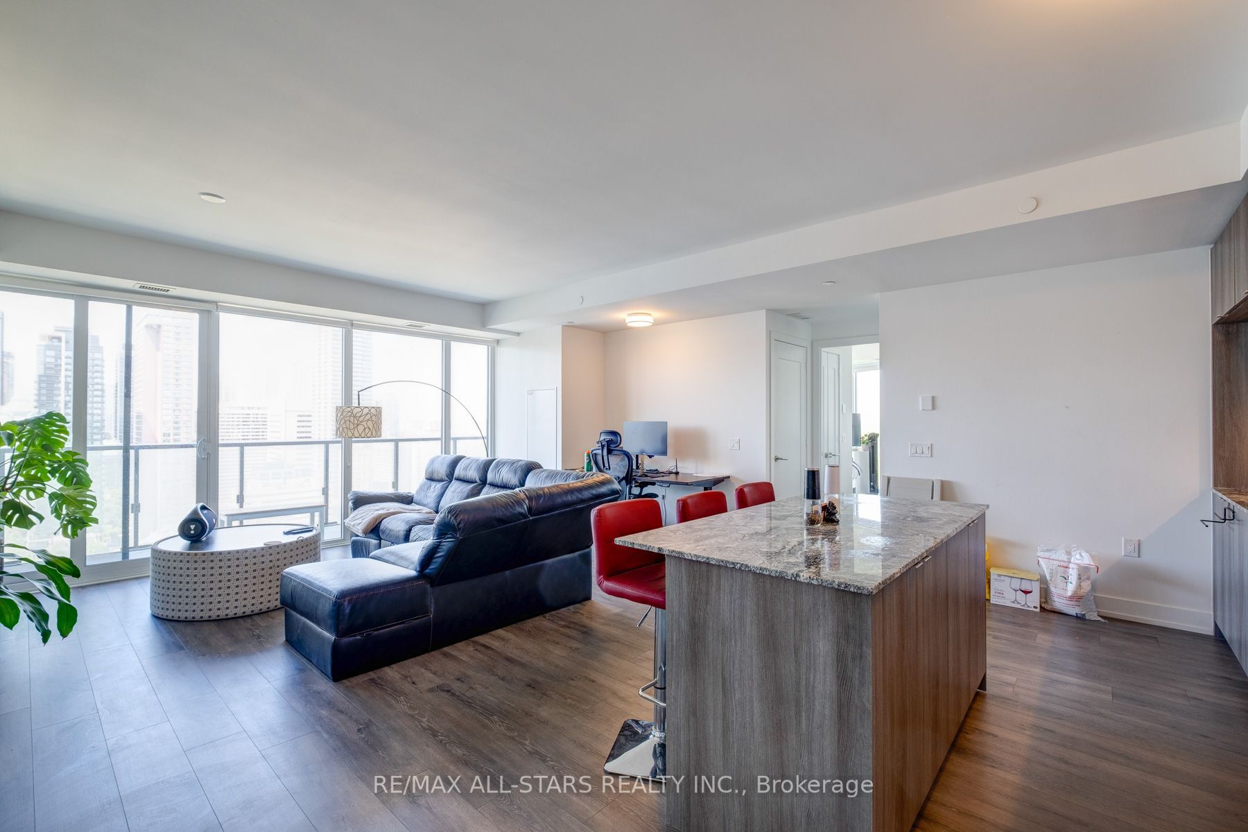 575 Bloor Street E, #2302