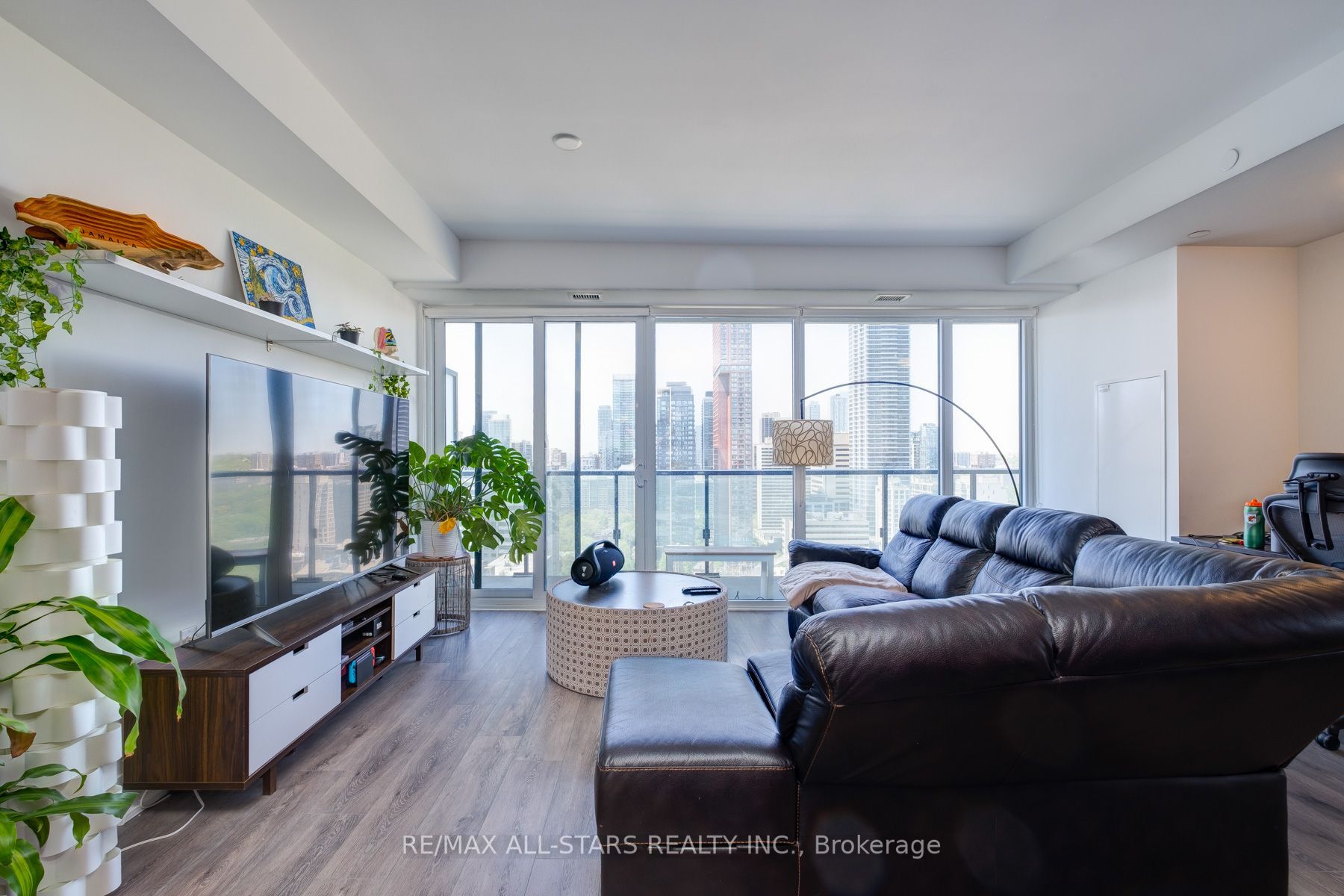575 Bloor Street E, #2302